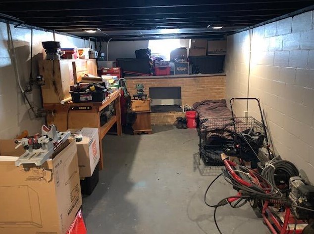 661 Roth Ave, Columbus OH  43228-2916 exterior