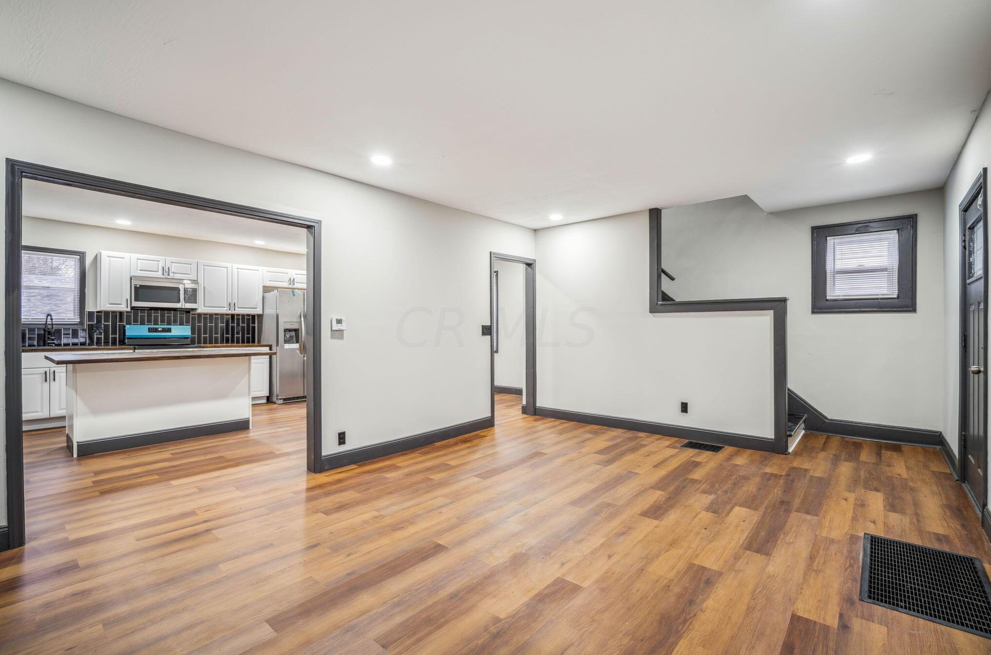 153 Clarendon Ave, Columbus OH 43223-1005 exterior