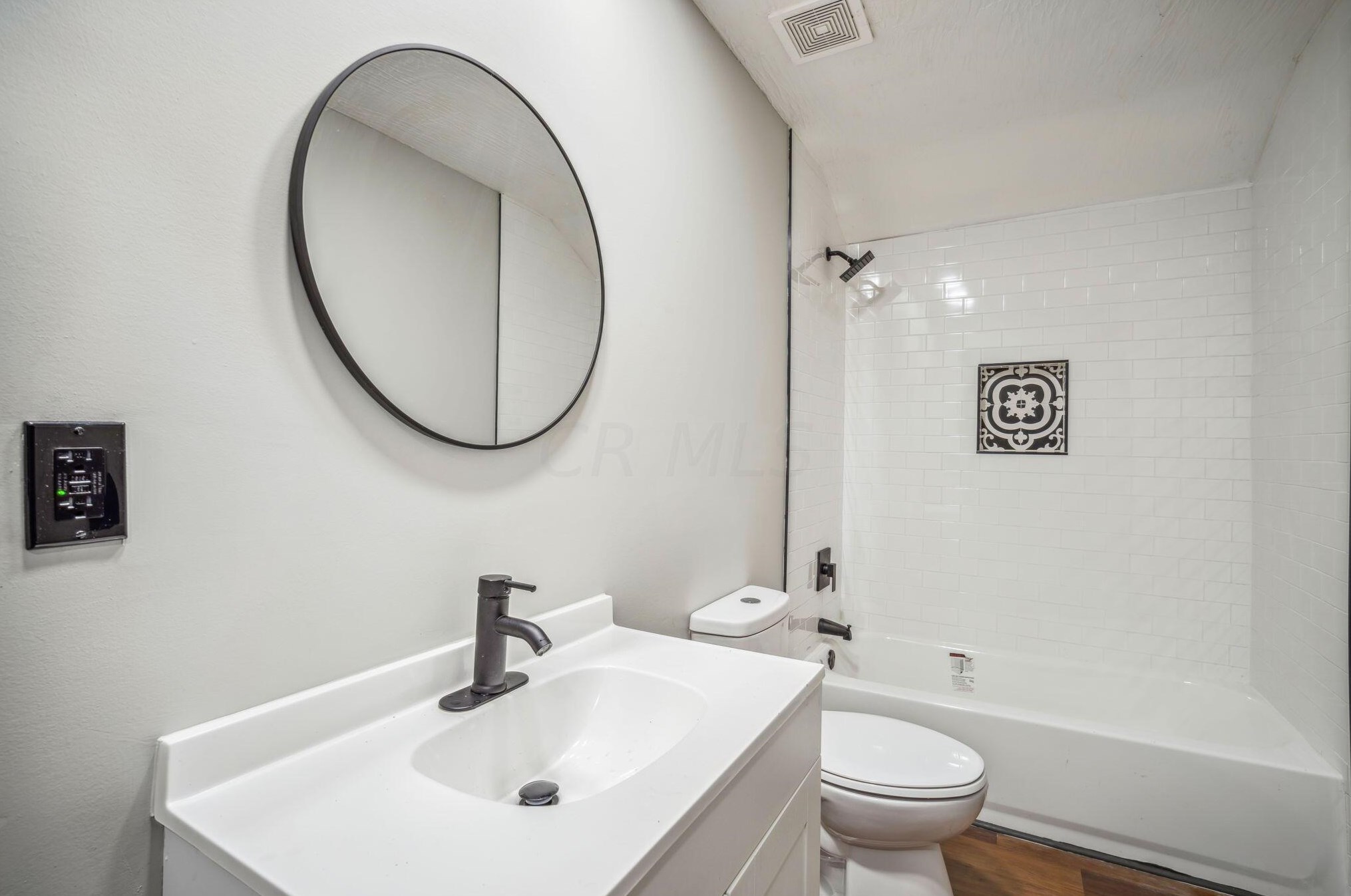 153 Clarendon Ave, Columbus OH 43223-1005 exterior