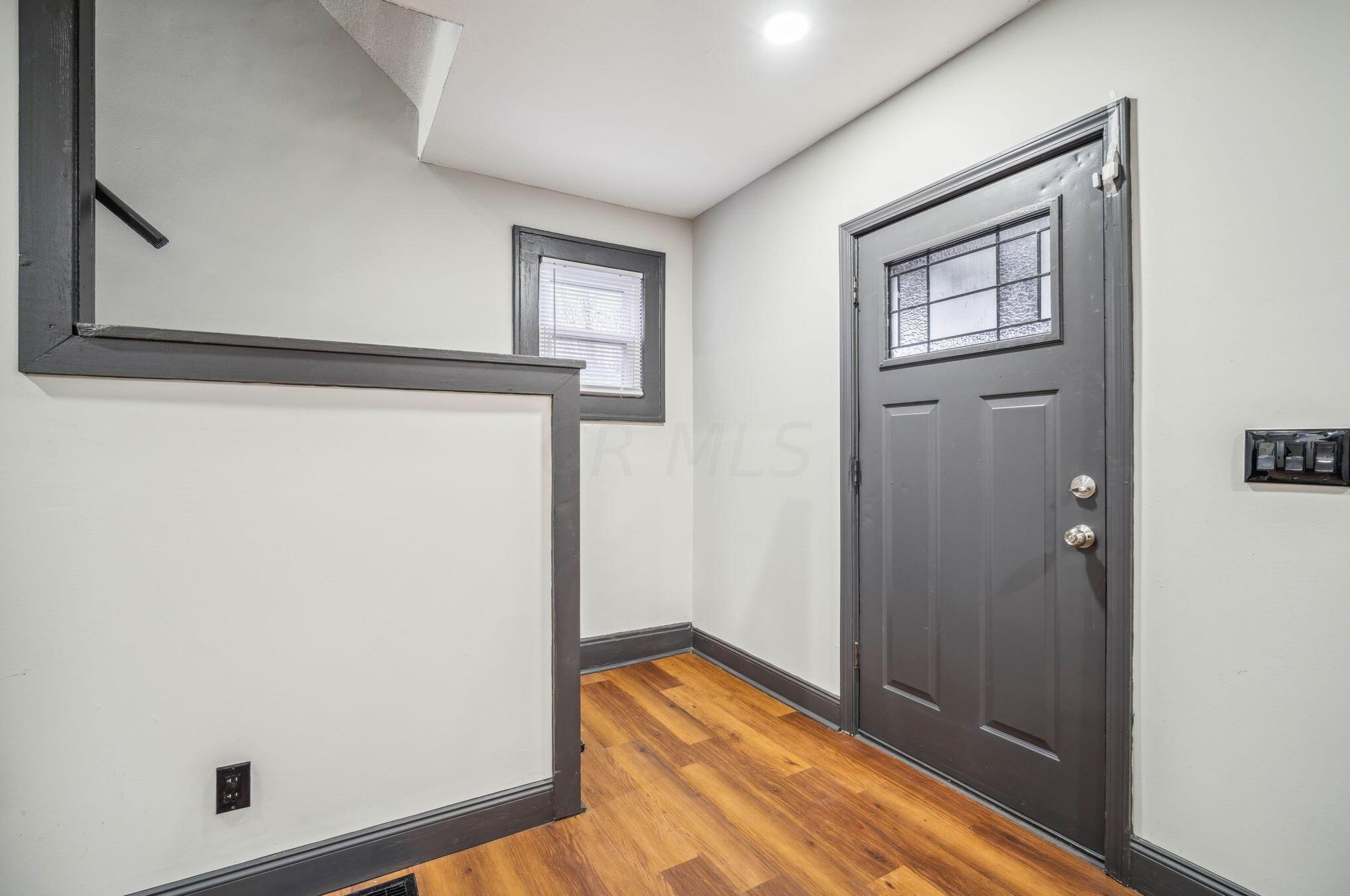 153 Clarendon Ave, Columbus OH 43223-1005 exterior