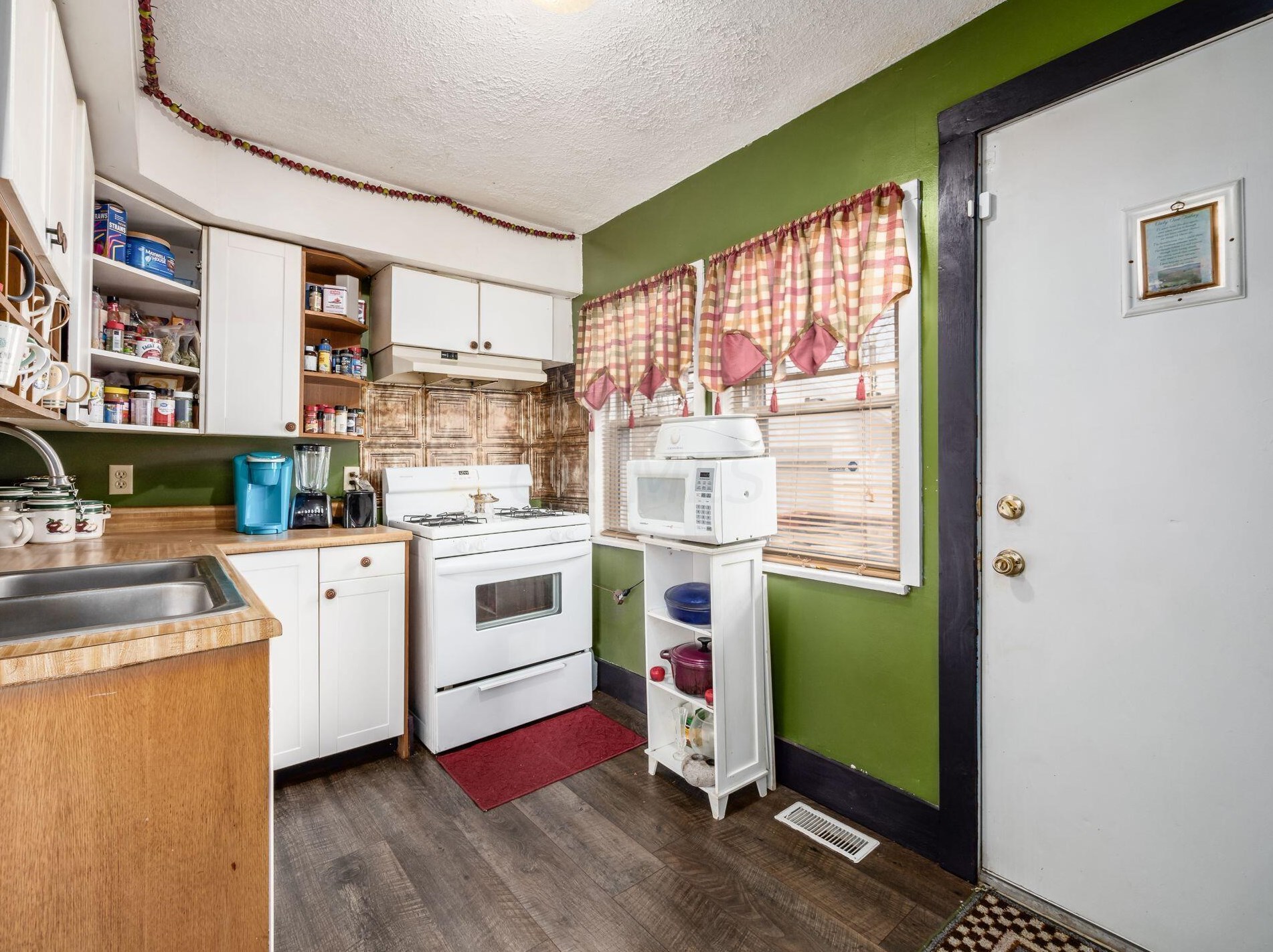 494 Park St, Marion OH  43302-2410 exterior