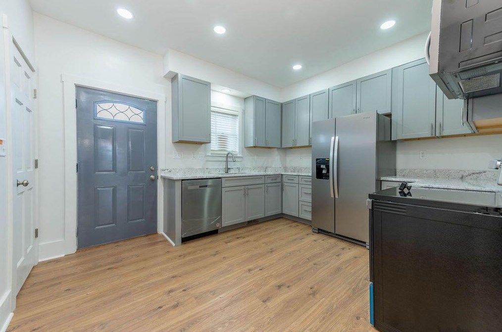 936 Bellows Ave, Columbus OH  43223-1514 exterior