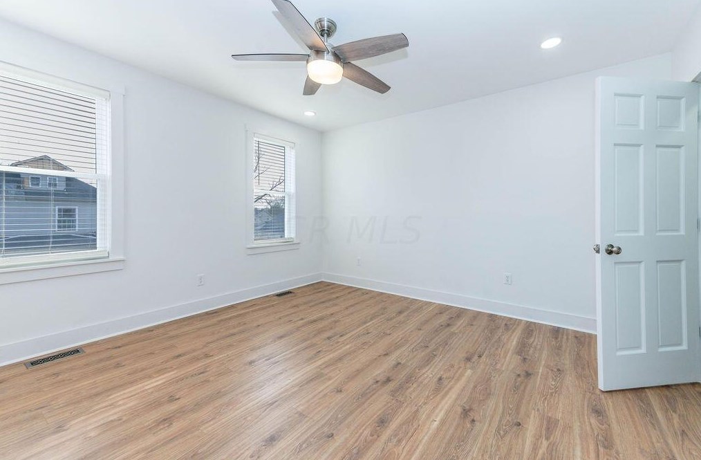 936 Bellows Ave, Columbus OH  43223-1514 exterior