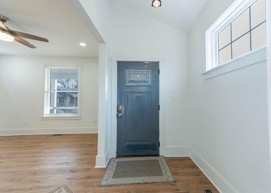 936 Bellows Ave, Columbus OH  43223-1514 exterior