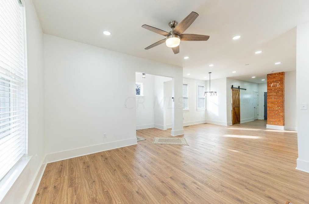 936 Bellows Ave, Columbus OH  43223-1514 exterior