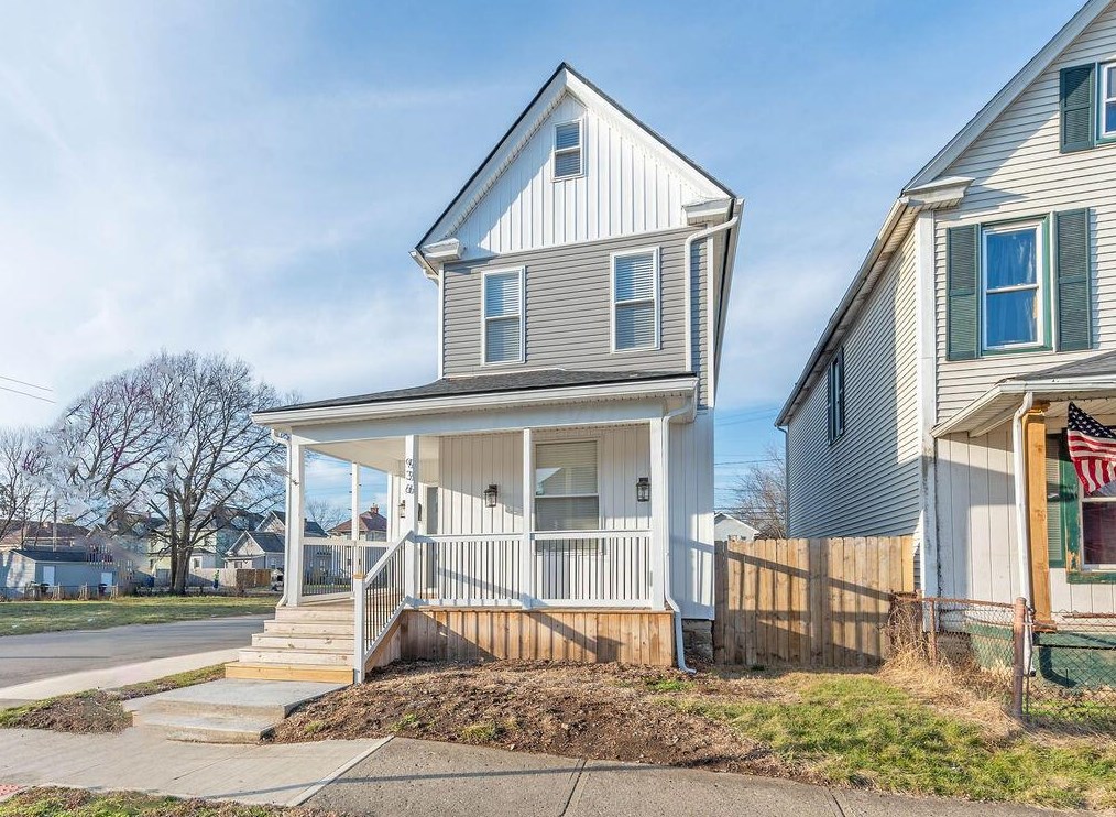 936 Bellows Ave, Columbus OH  43223-1514 exterior