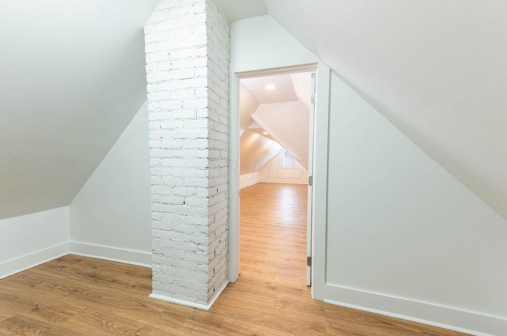 936 Bellows Ave, Columbus OH  43223-1514 exterior