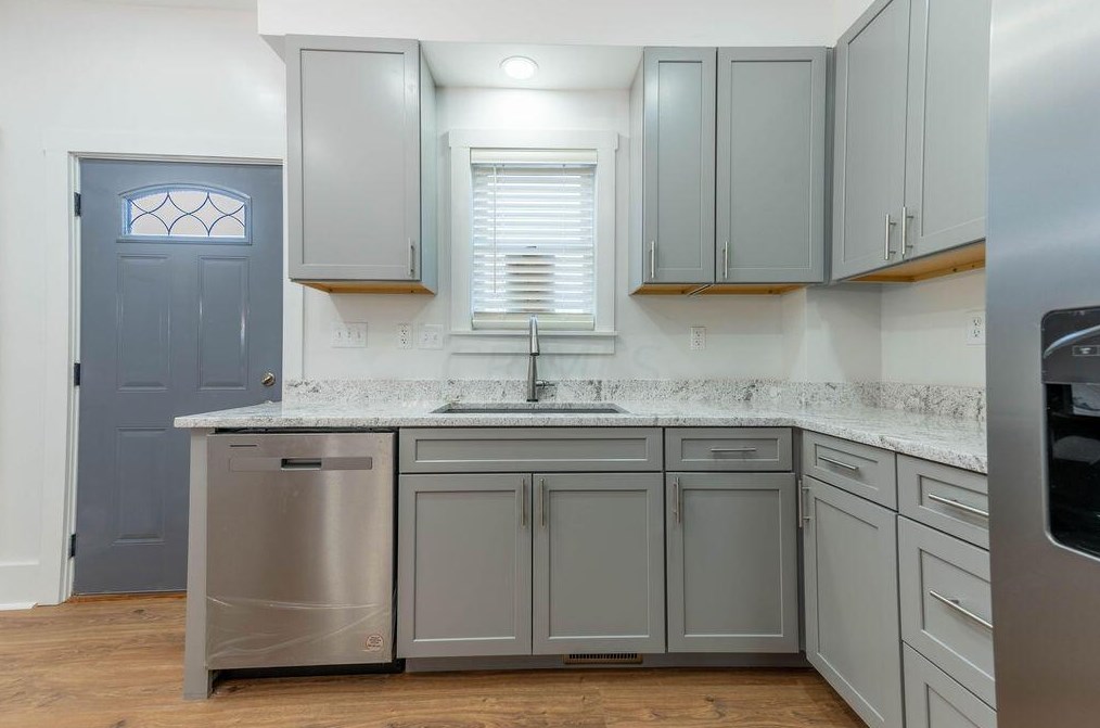 936 Bellows Ave, Columbus OH  43223-1514 exterior