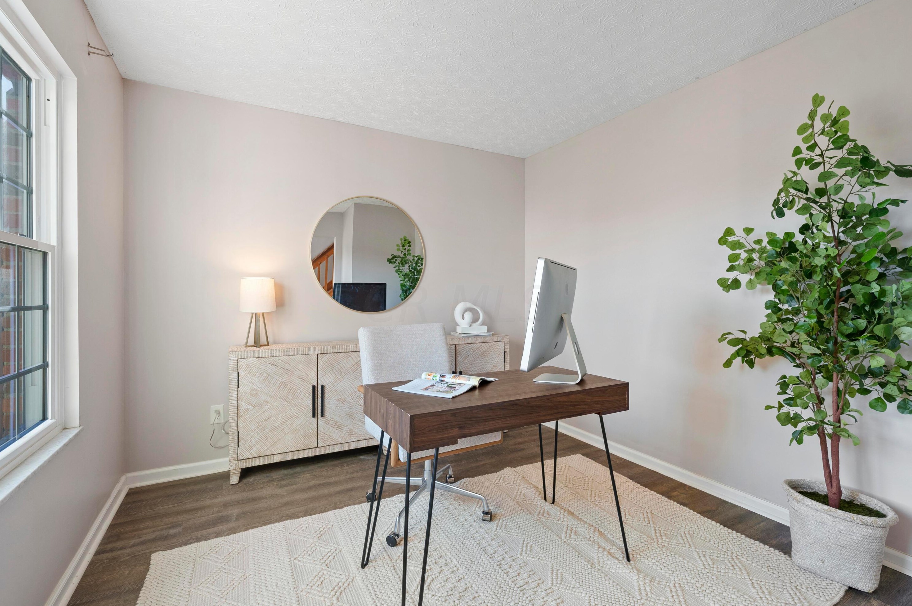 1511 Brookforest Dr, Columbus OH  43204-5027 exterior