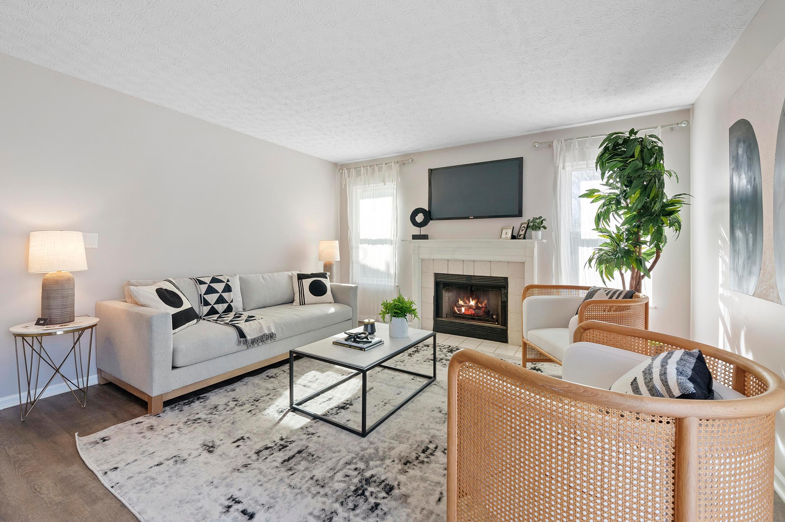 1511 Brookforest Dr, Columbus OH  43204-5027 exterior