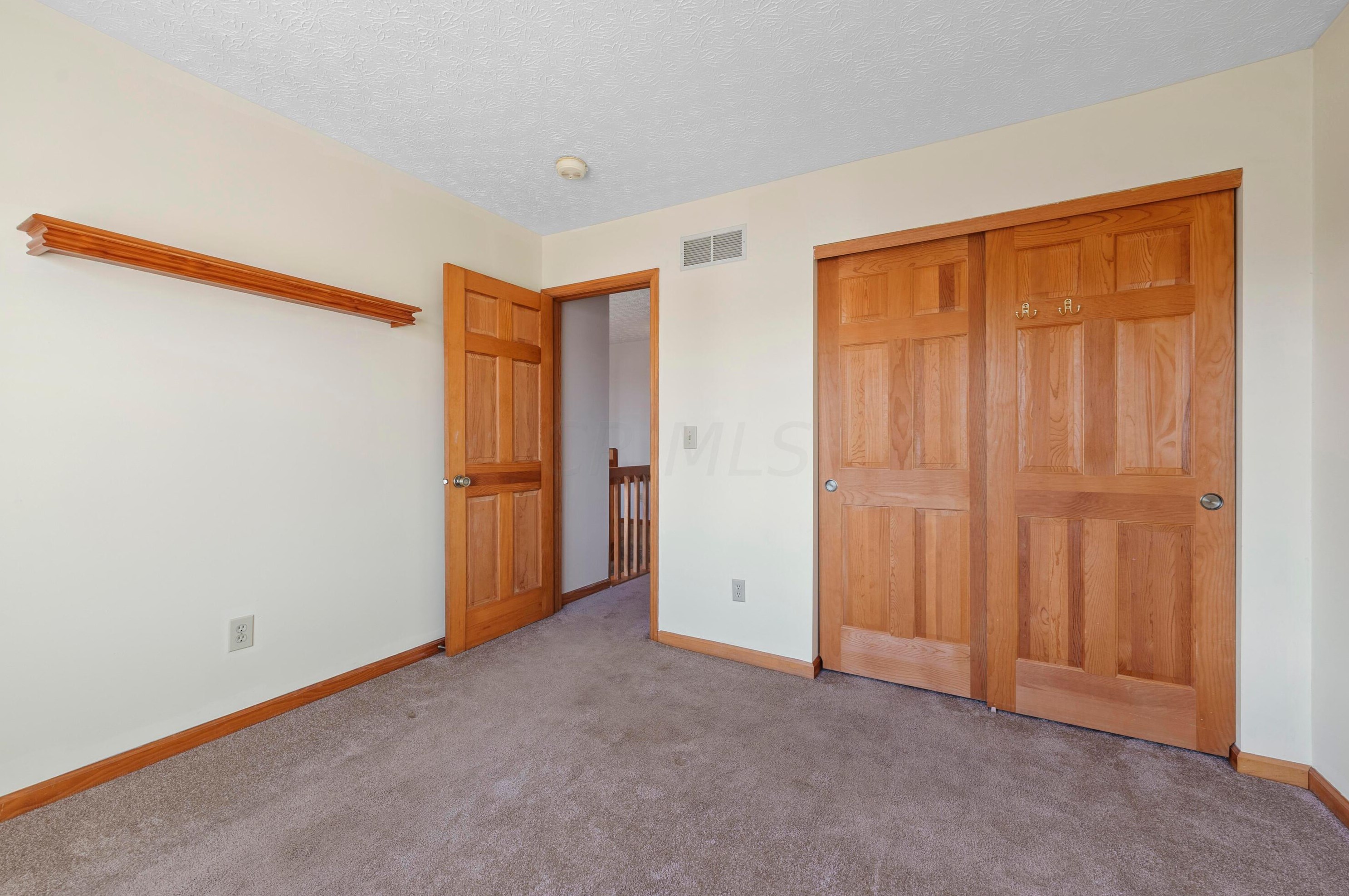 1511 Brookforest Dr, Columbus OH  43204-5027 exterior