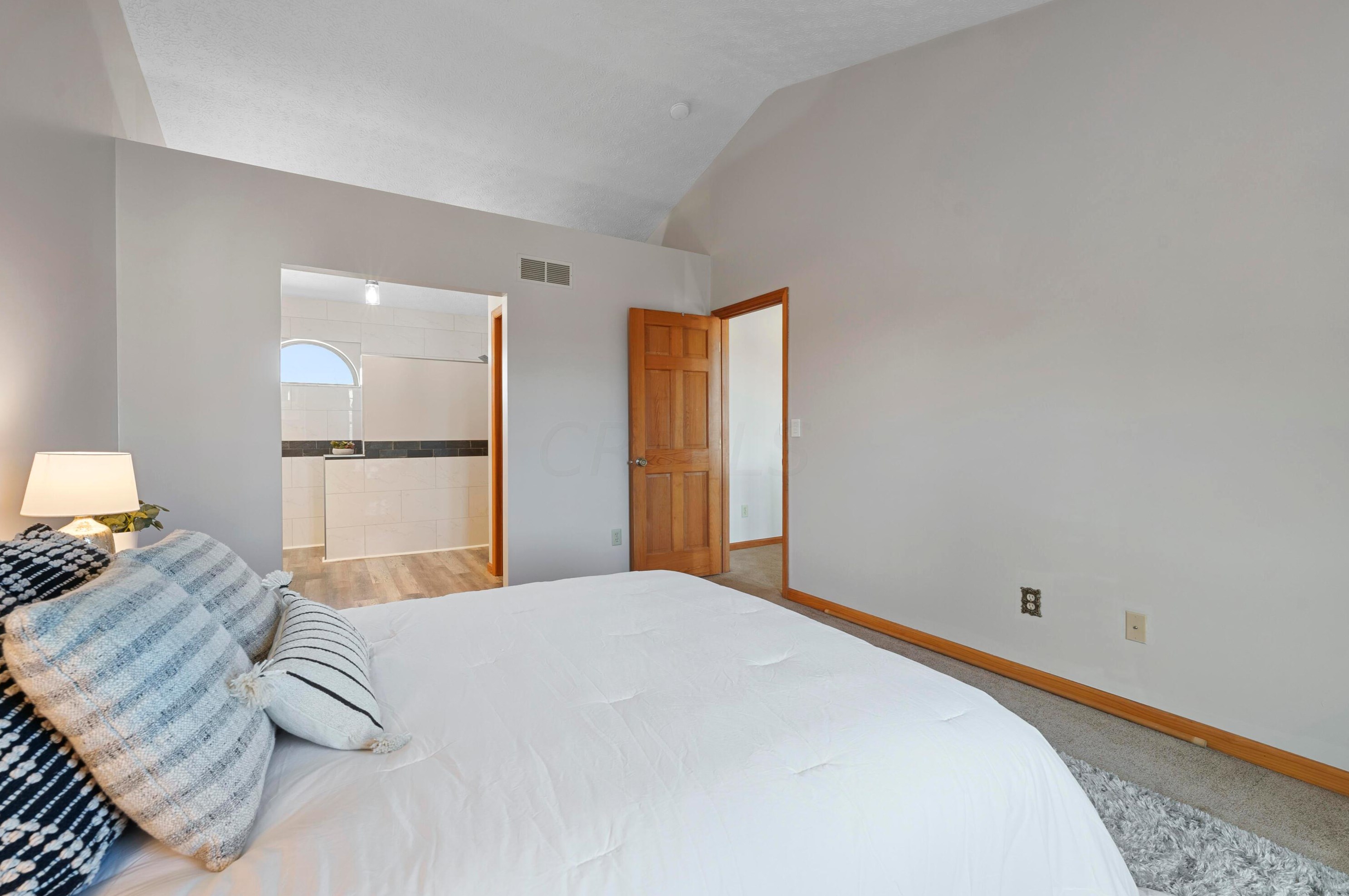 1511 Brookforest Dr, Columbus OH  43204-5027 exterior