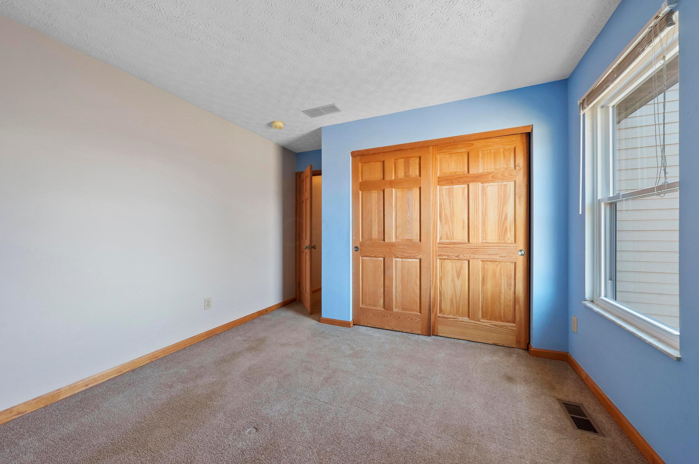 1511 Brookforest Dr, Columbus OH  43204-5027 exterior