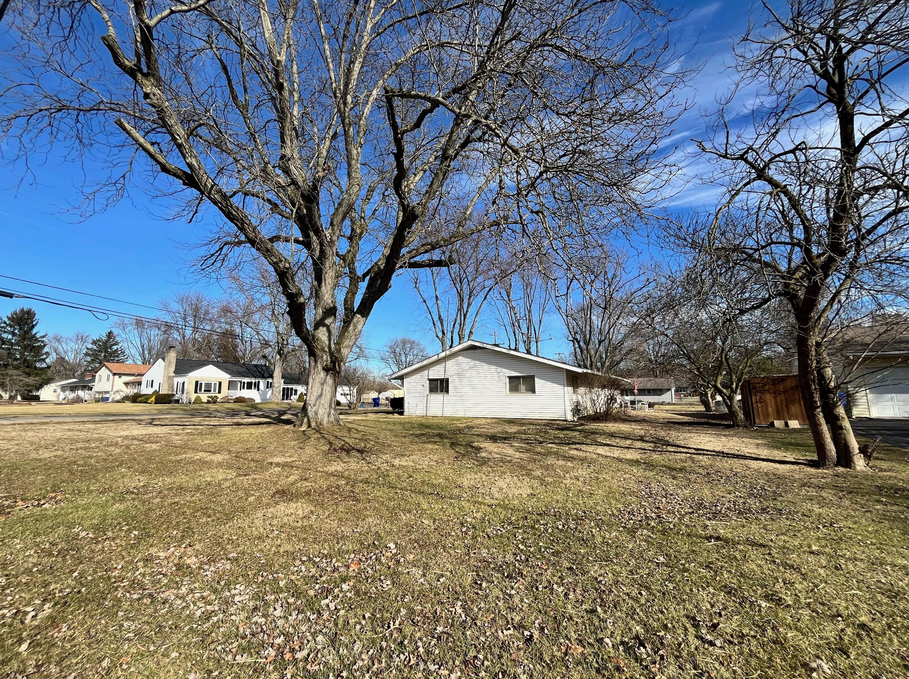 29 Barrett St, Delaware OH  43015-1037 exterior