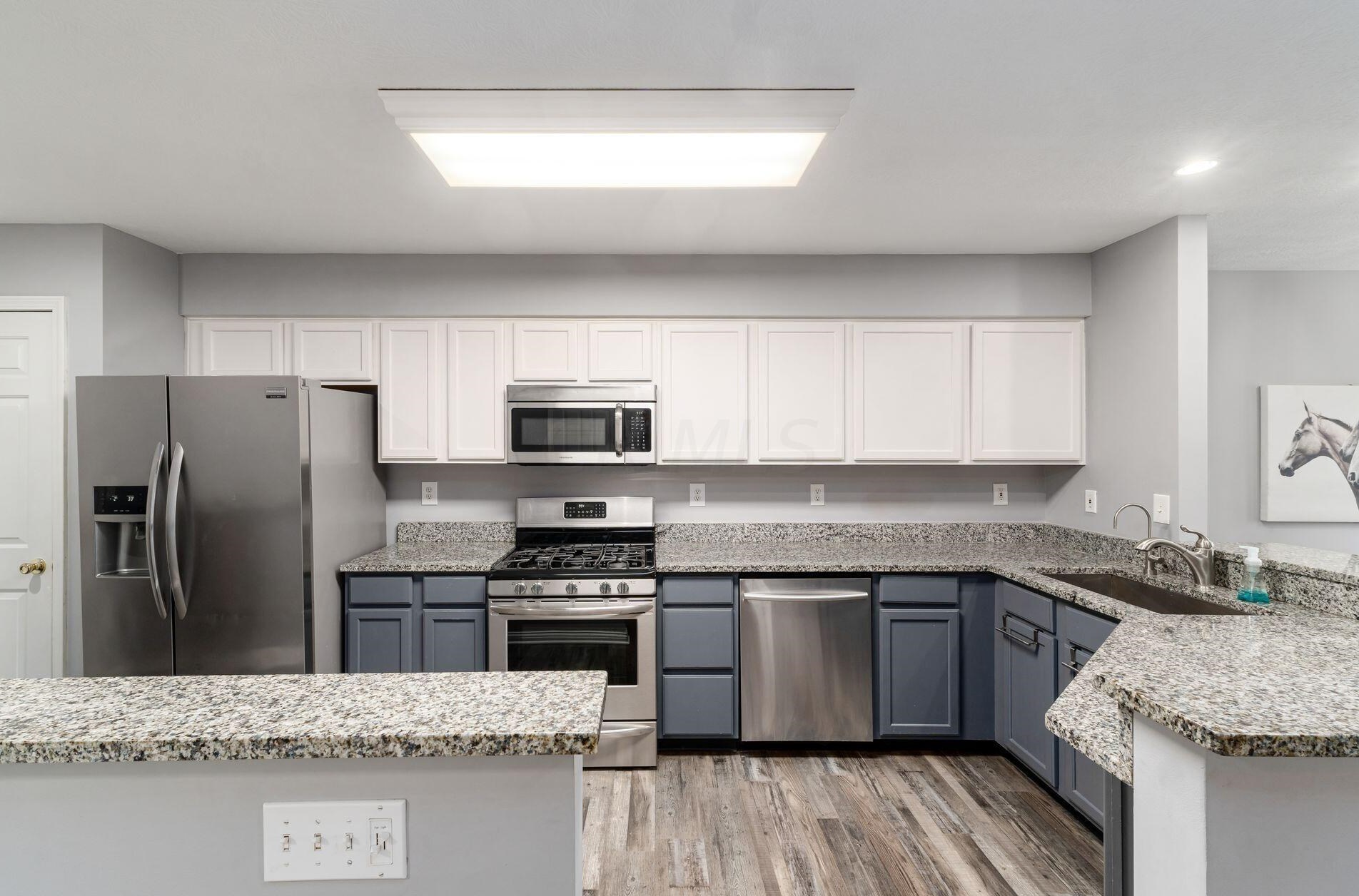 574 Chadwood Dr, Columbus OH  43230-6255 exterior