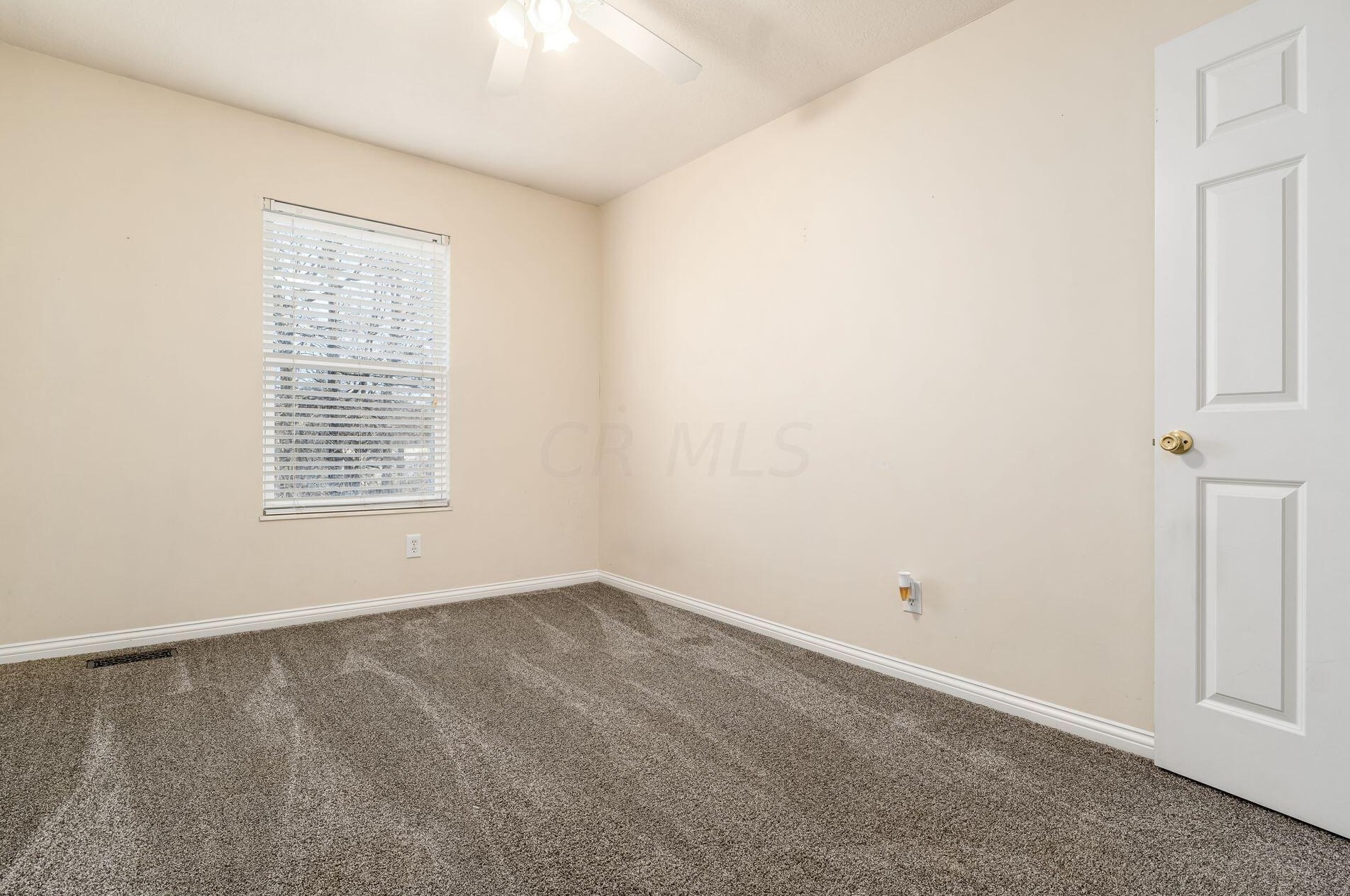 574 Chadwood Dr, Columbus OH  43230-6255 exterior