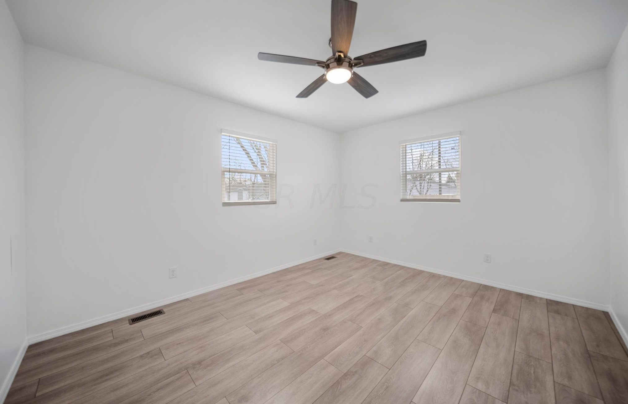 2023 Ferris Rd, Columbus OH  43224-2344 exterior