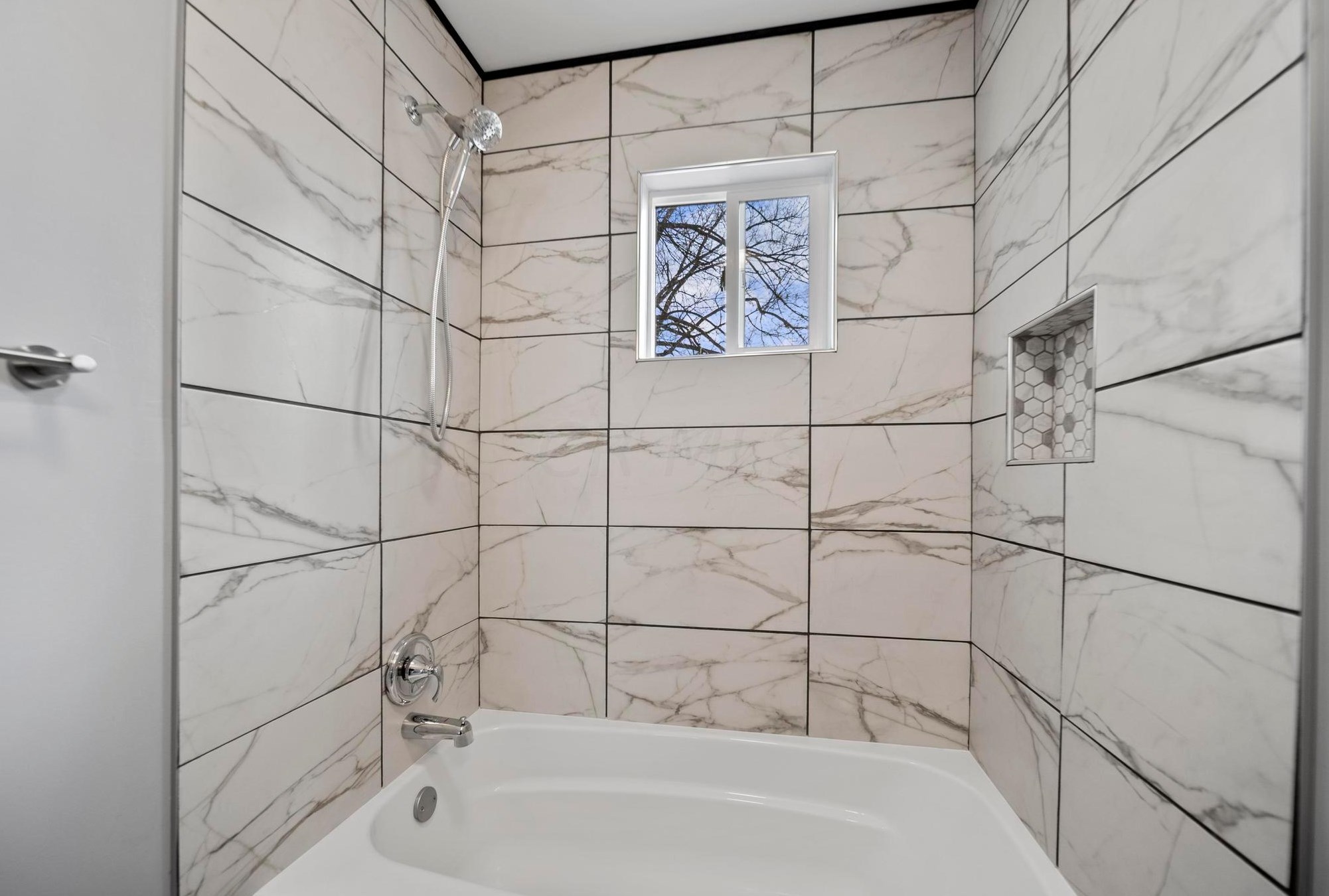 2023 Ferris Rd, Columbus OH  43224-2344 exterior