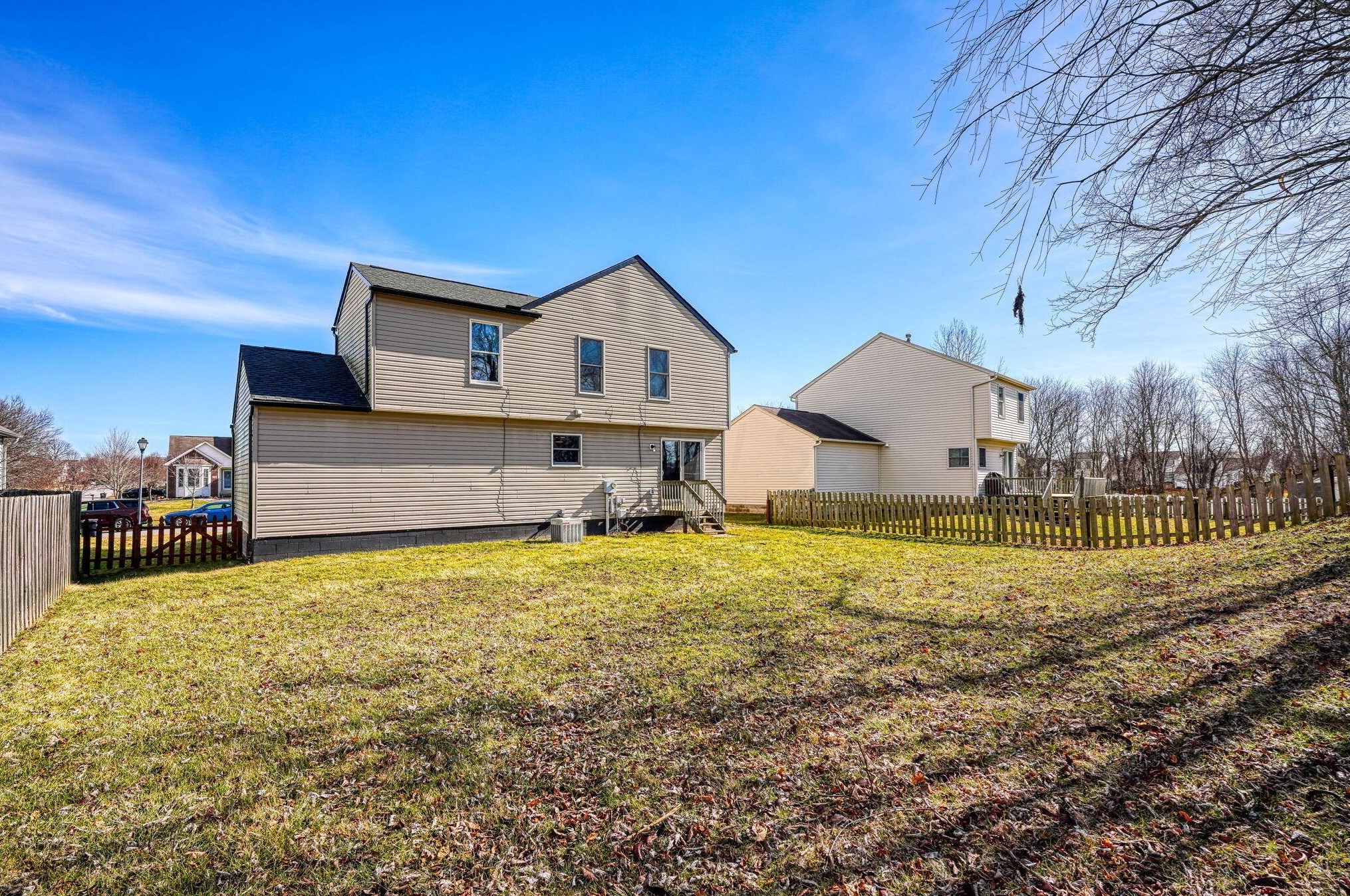 2771 Cross Creek Ave, Lancaster OH  43130-7811 exterior