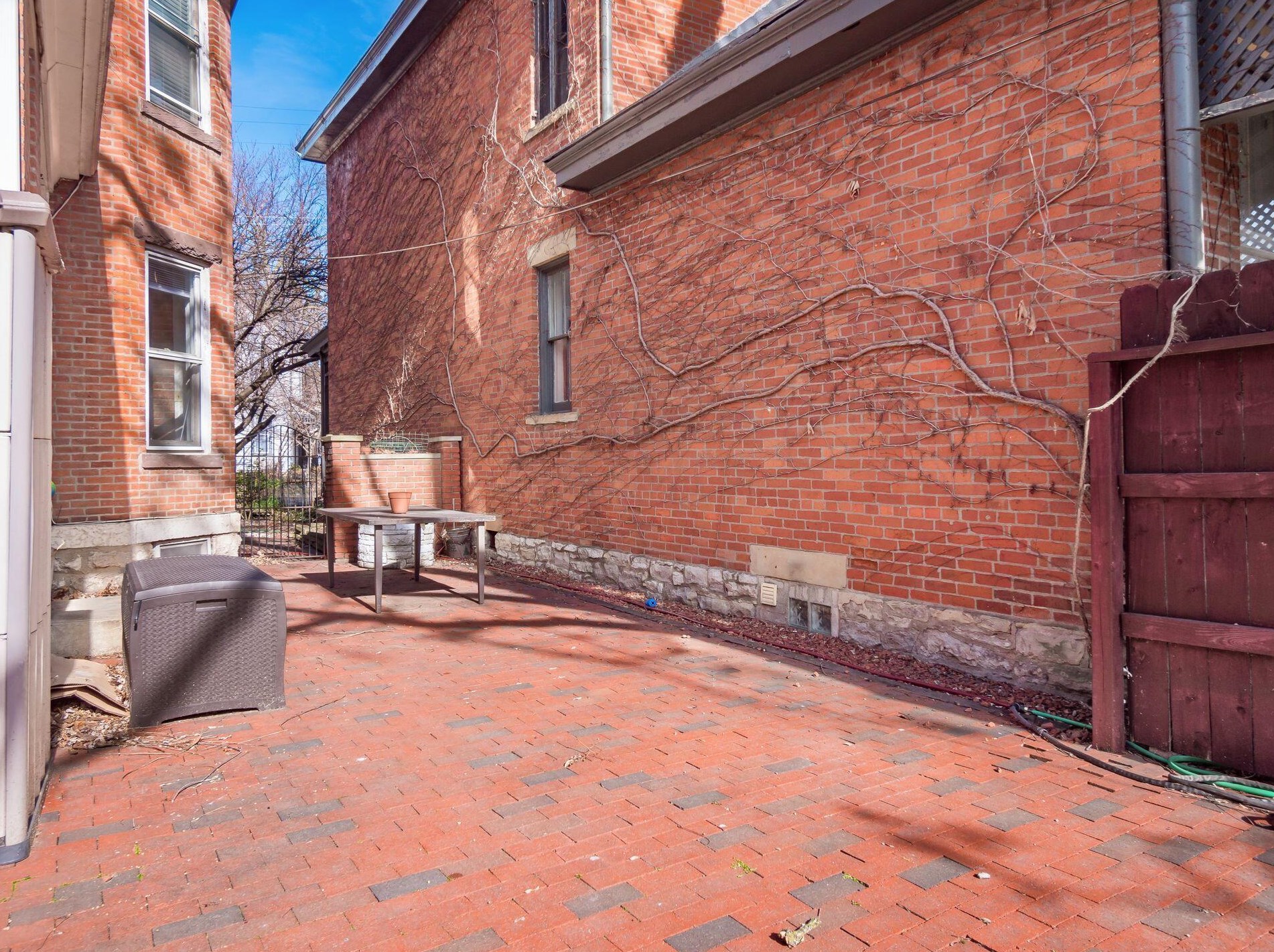 35 Thurman Ave, Columbus OH  43206-3423 exterior