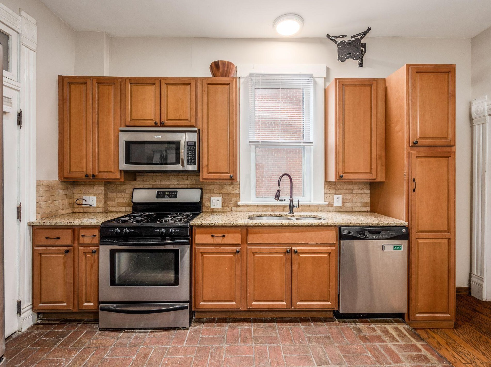 35 Thurman Ave, Columbus OH  43206-3423 exterior