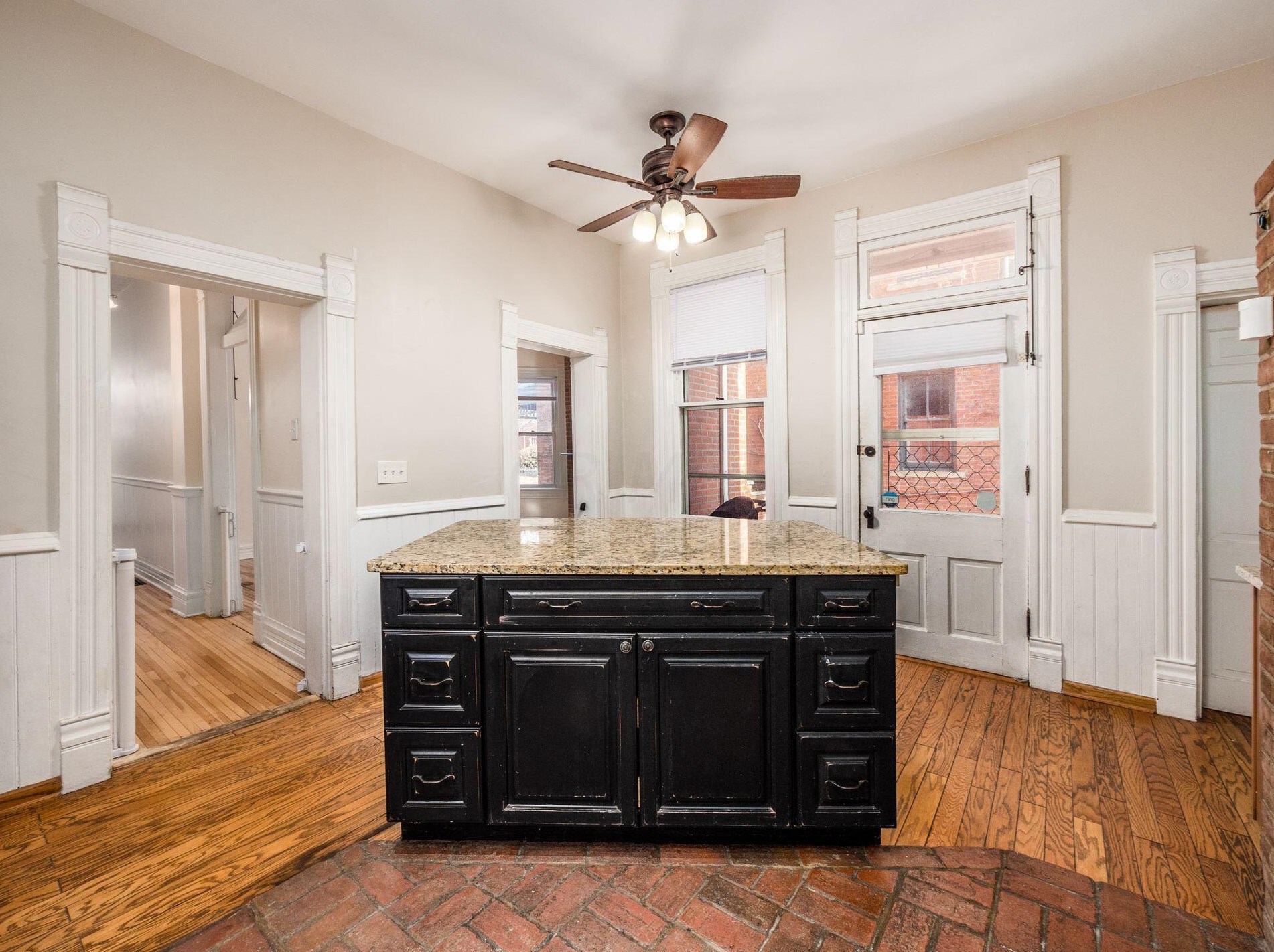 35 Thurman Ave, Columbus OH  43206-3423 exterior