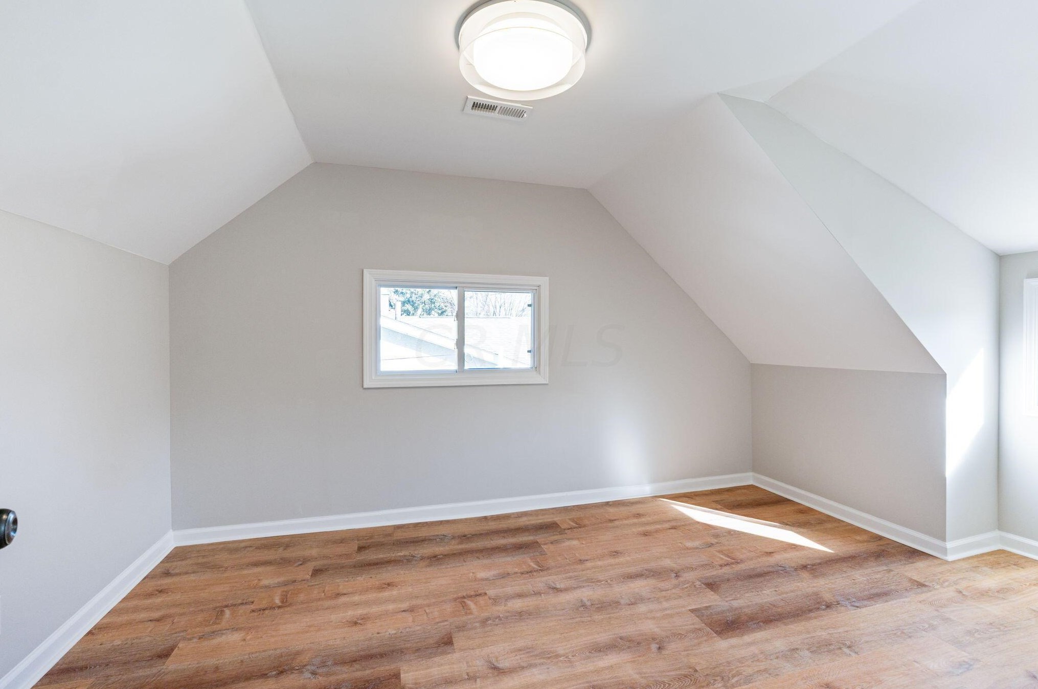 189 Gould Rd, Columbus OH  43209-1549 exterior