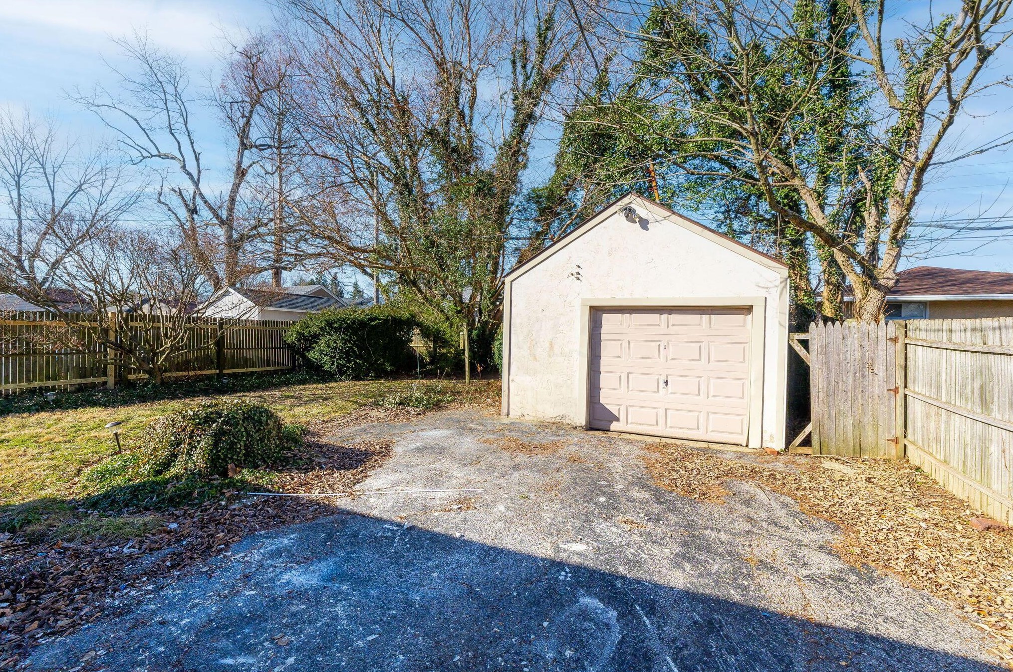 189 Gould Rd, Columbus OH  43209-1549 exterior