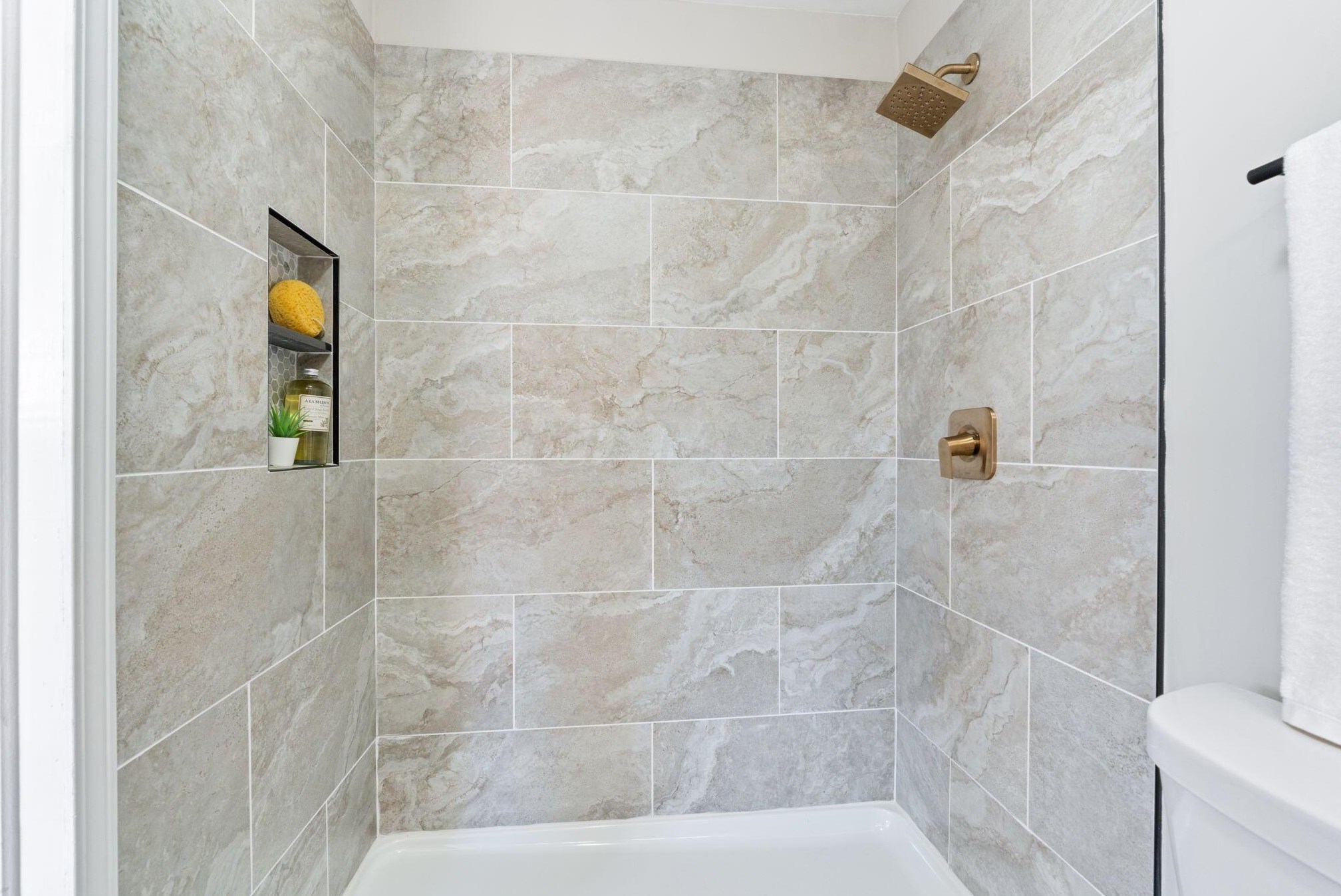 189 Gould Rd, Columbus OH  43209-1549 exterior