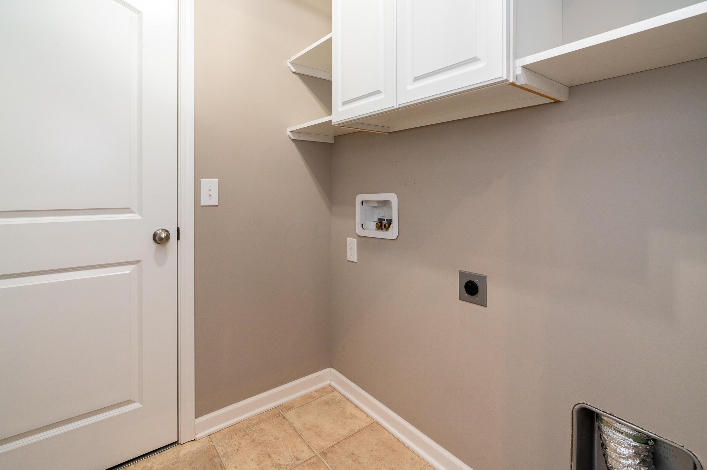 5654 Alliance Way, Columbus OH  43228-8947 exterior