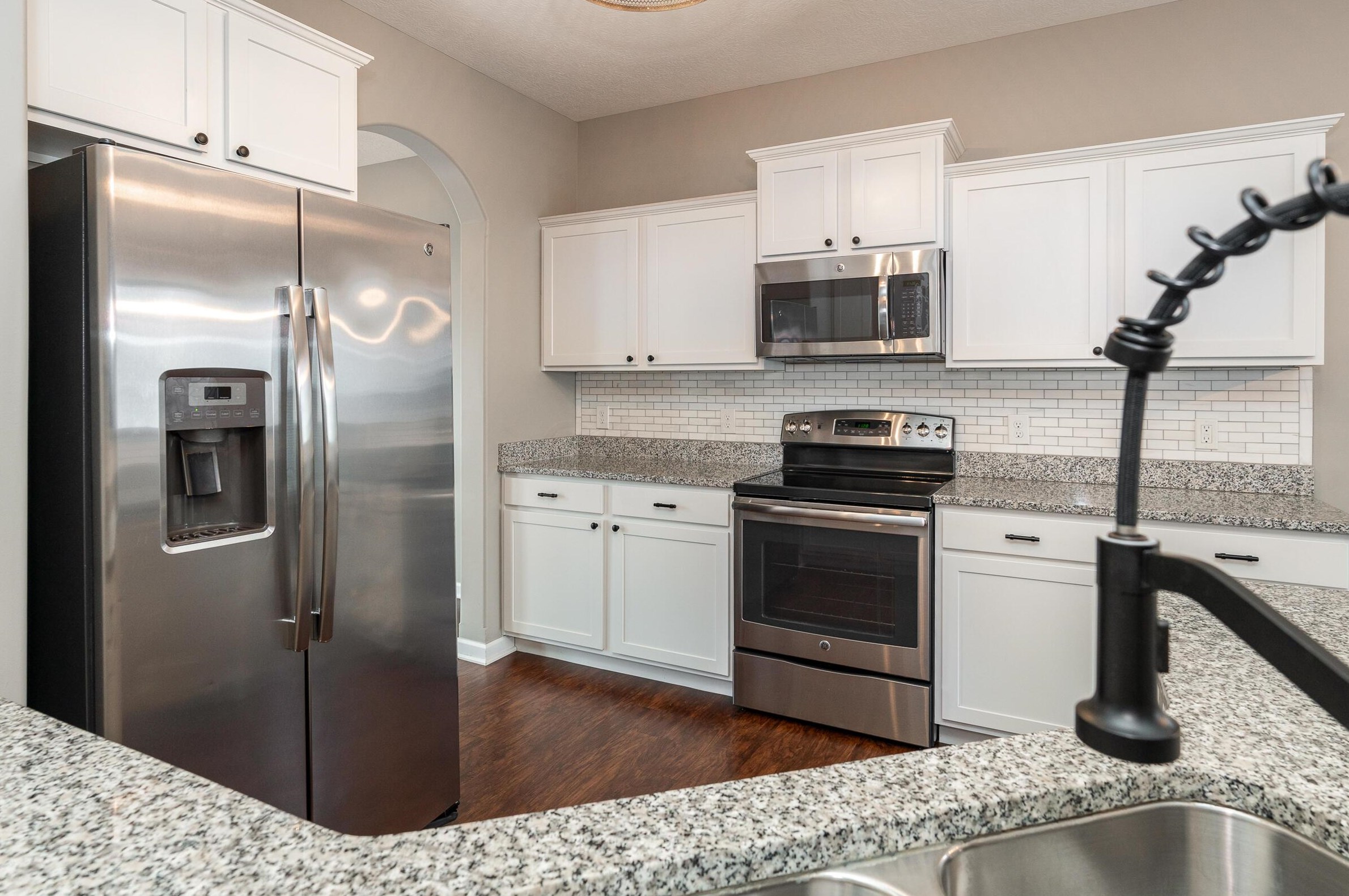 5654 Alliance Way, Columbus OH  43228-8947 exterior