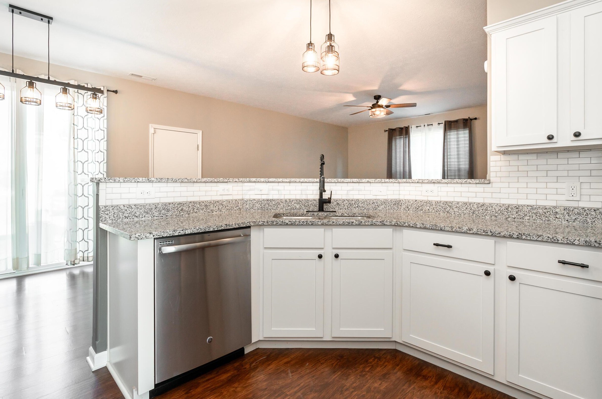 5654 Alliance Way, Columbus OH  43228-8947 exterior