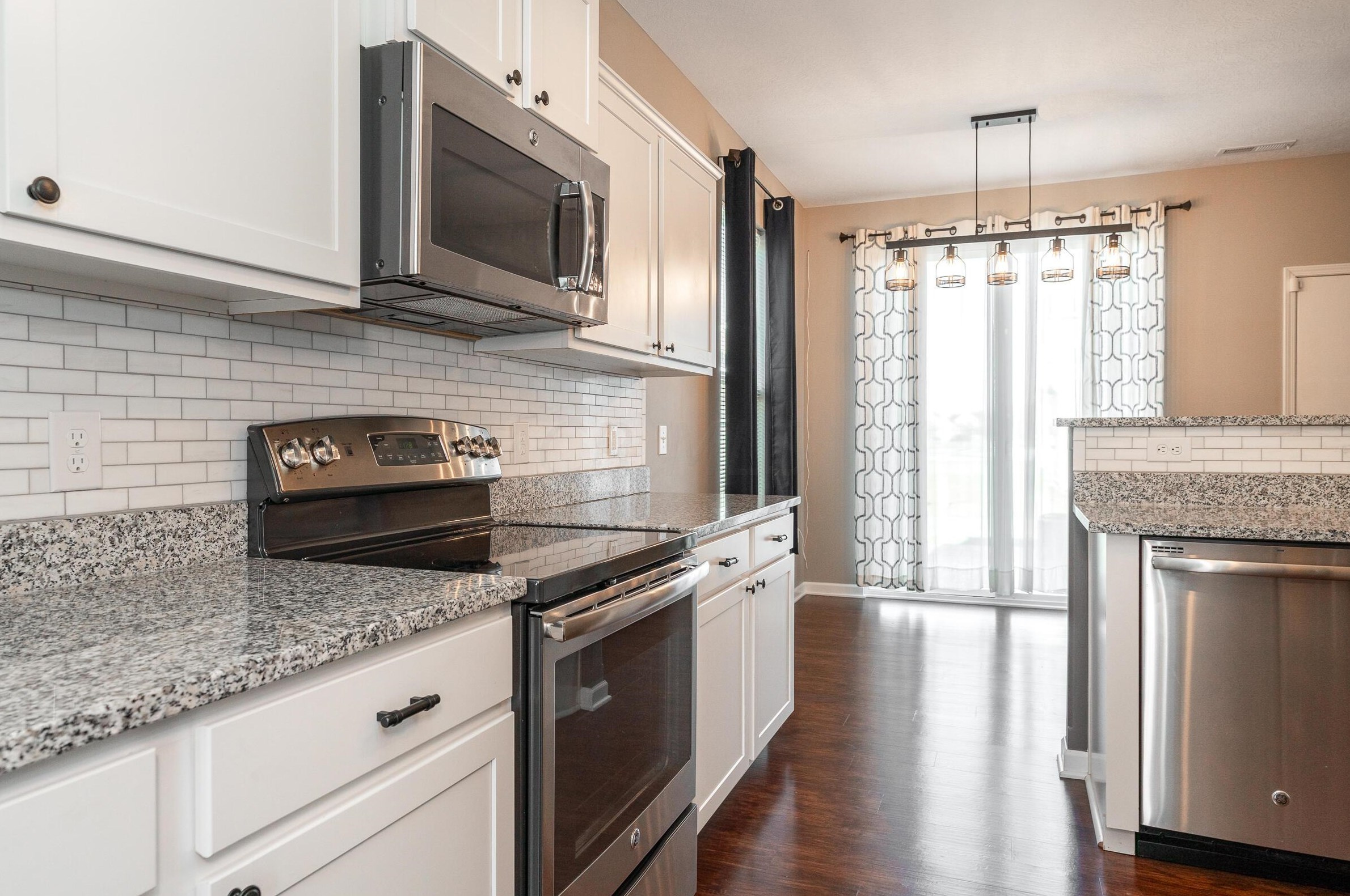 5654 Alliance Way, Columbus OH  43228-8947 exterior