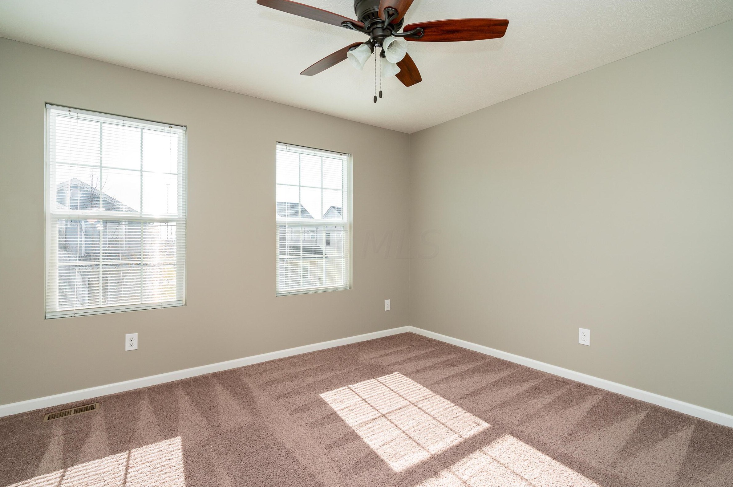 5654 Alliance Way, Columbus OH  43228-8947 exterior