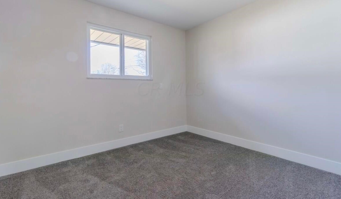 3750 Dort Pl, Columbus OH  43227-2022 exterior