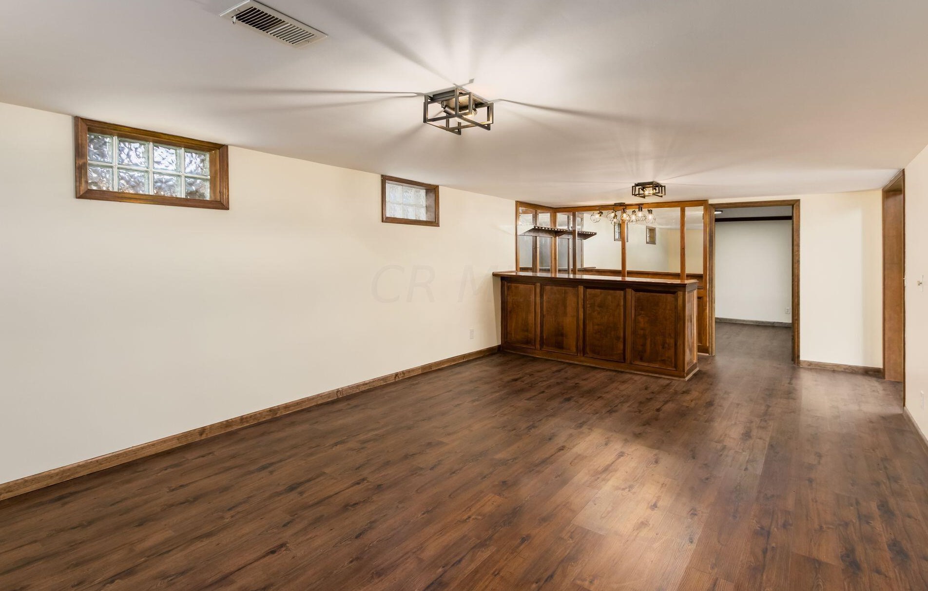 521 Heatherhill Rd, Columbus OH  43213-2461 exterior