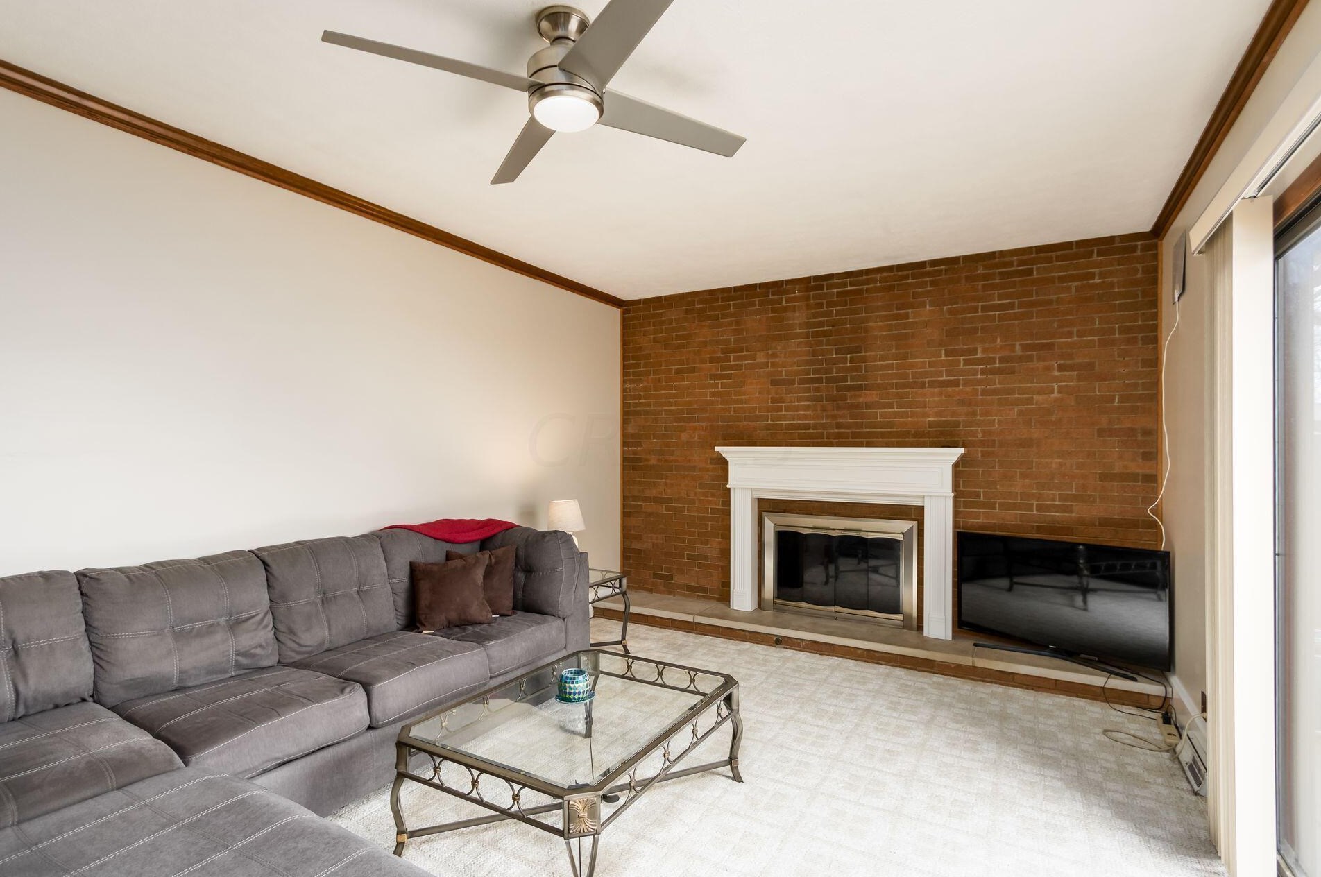 521 Heatherhill Rd, Columbus OH  43213-2461 exterior