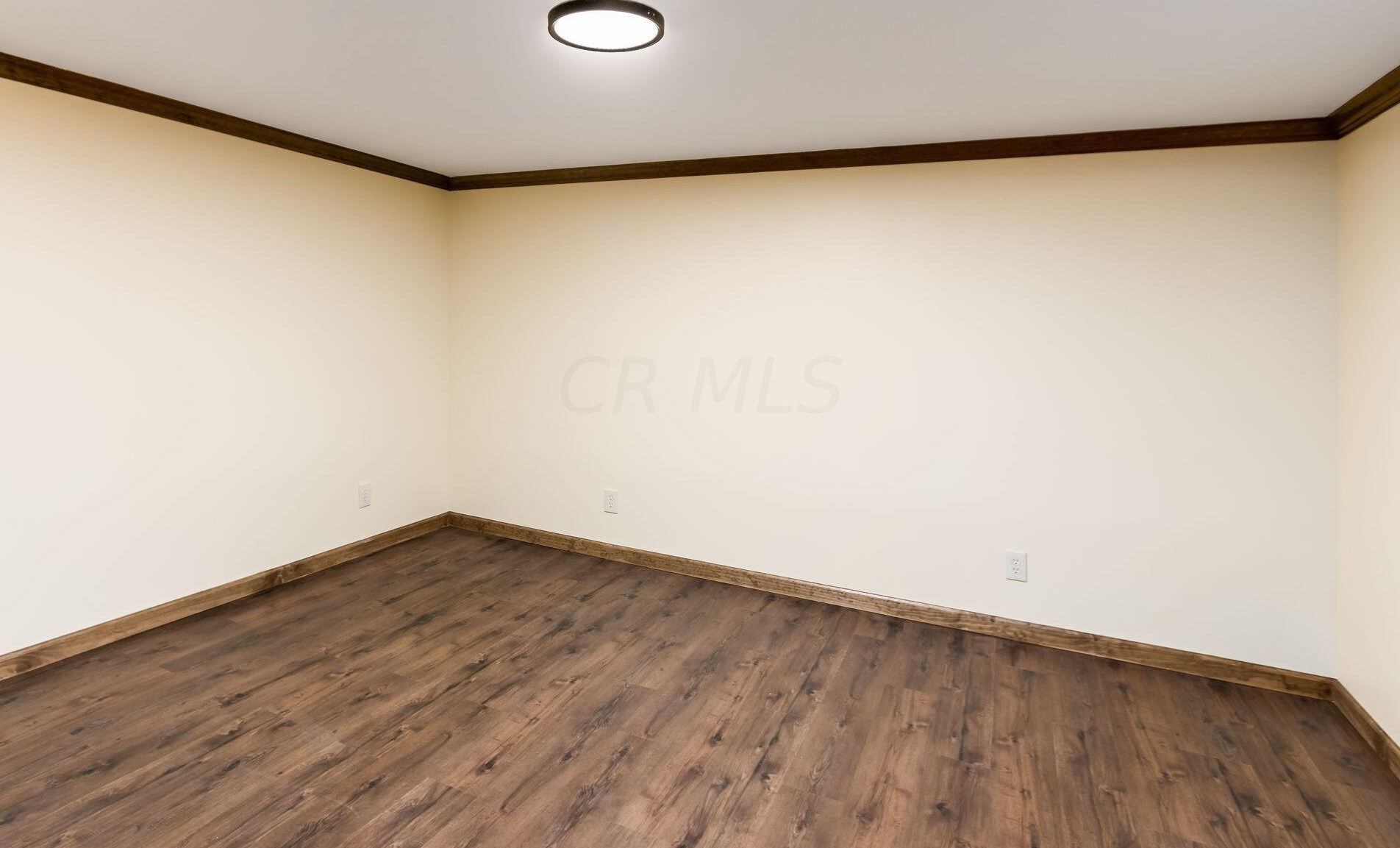 521 Heatherhill Rd, Columbus OH  43213-2461 exterior