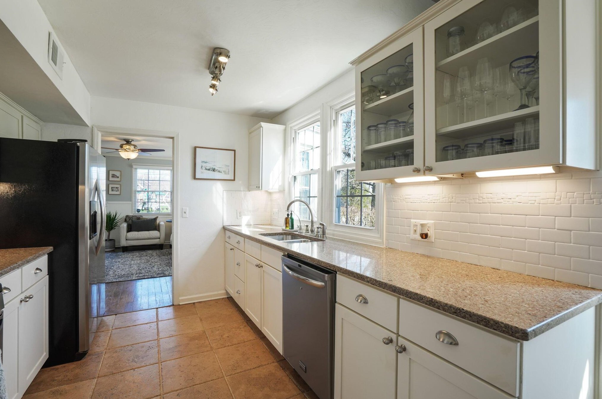 395 Selby Blvd, Columbus OH  43085-3623 exterior