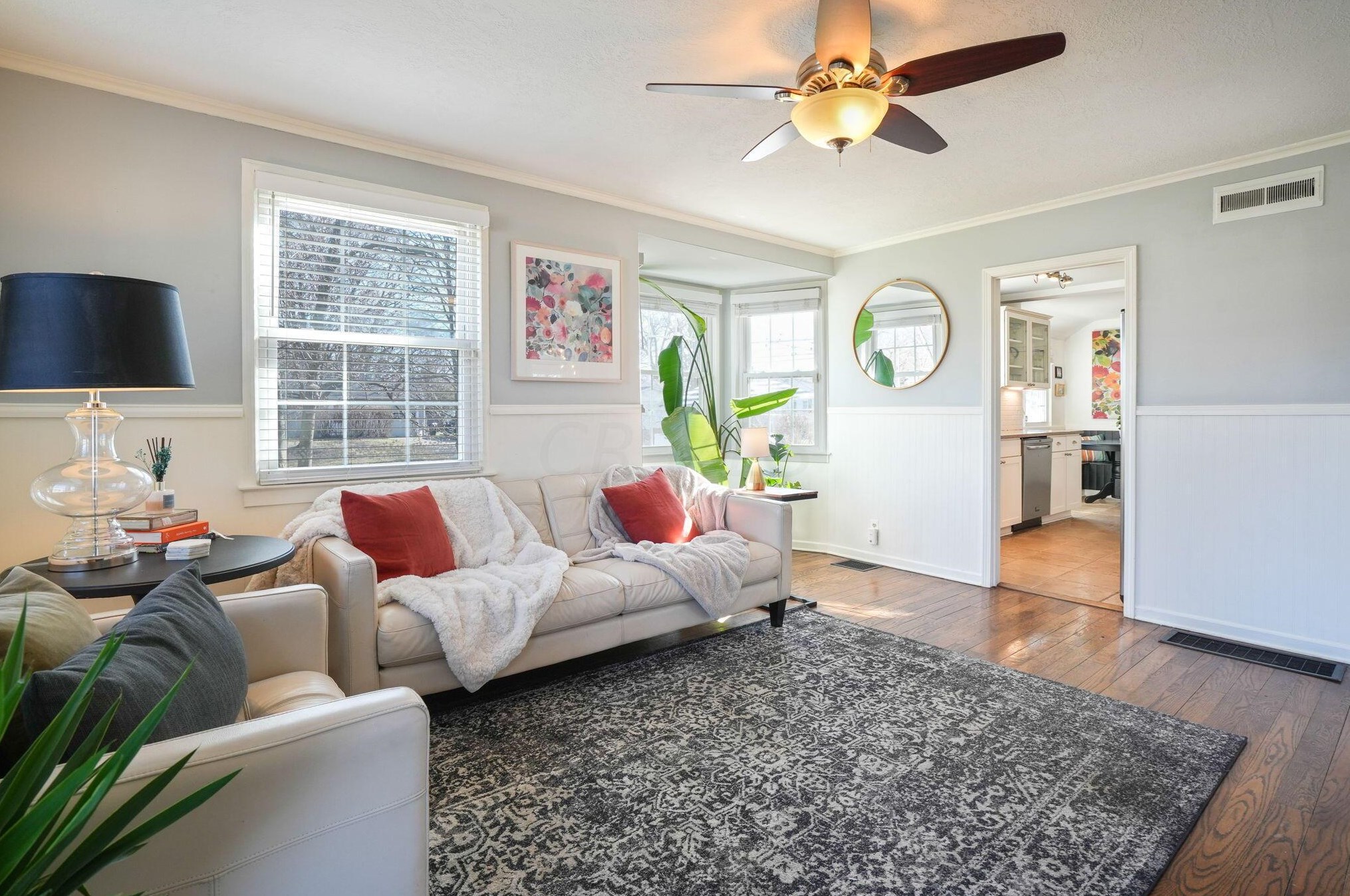 395 Selby Blvd, Columbus OH  43085-3623 exterior