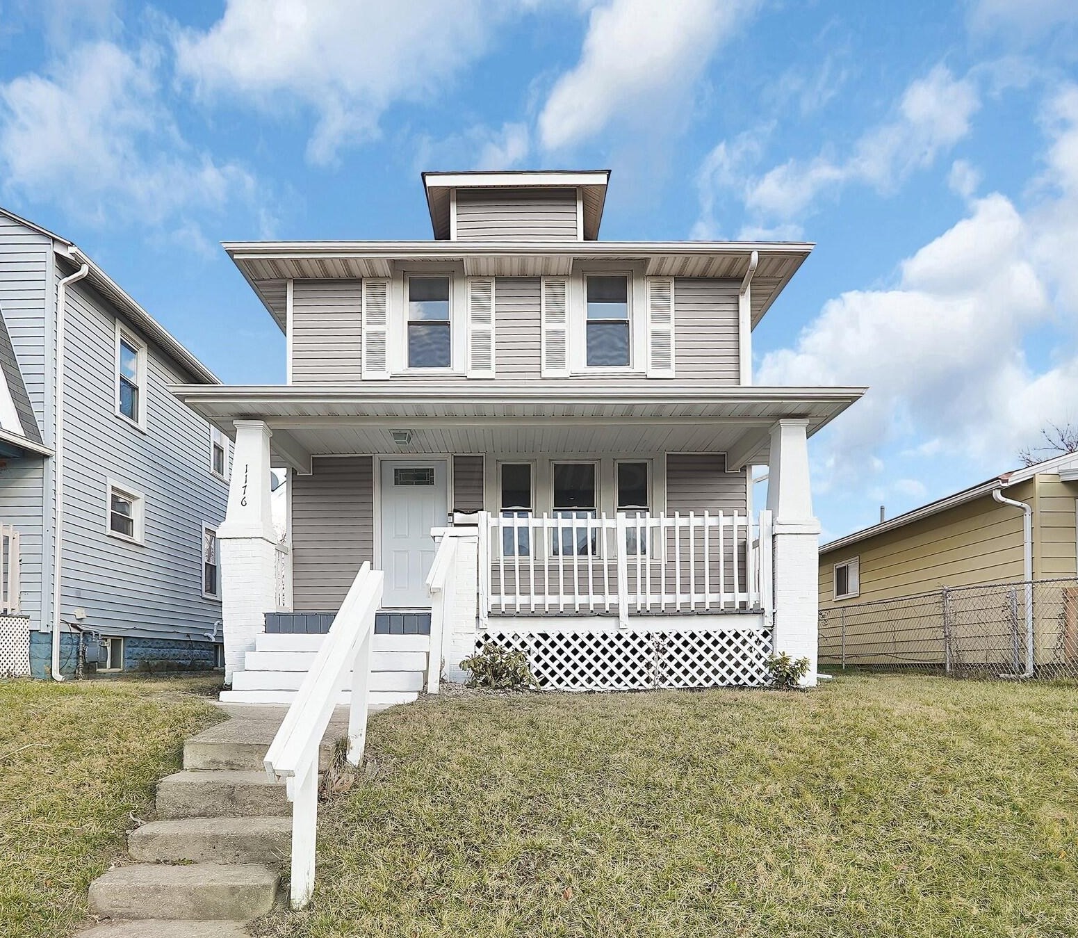 1176 Sidney St, Columbus OH  43201-2954 exterior