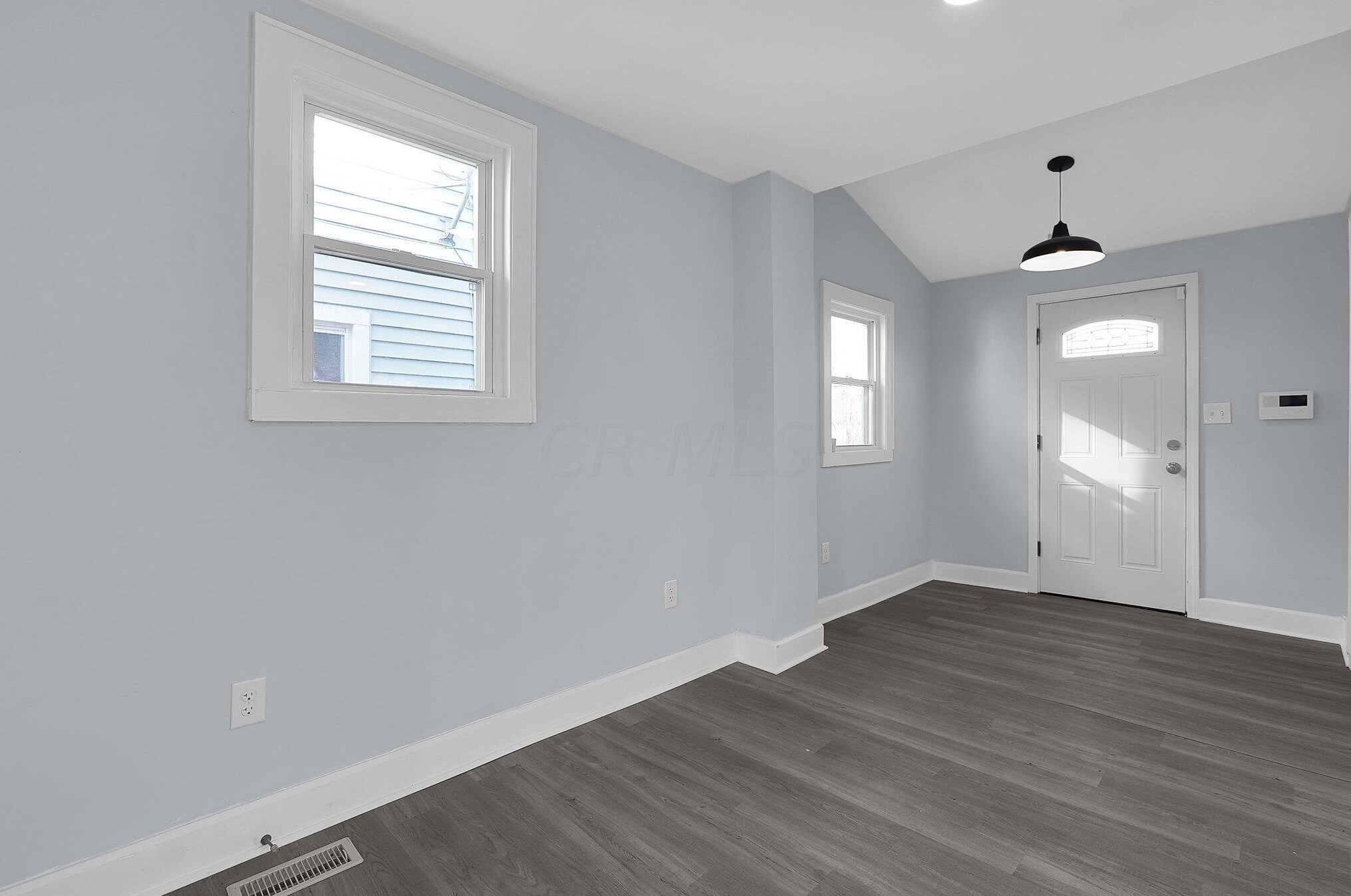 1176 Sidney St, Columbus OH  43201-2954 exterior