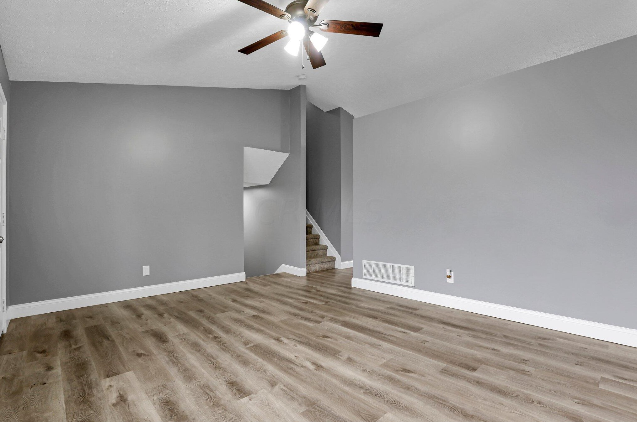 1544 Berkhard Dr, Columbus OH  43223-3385 exterior