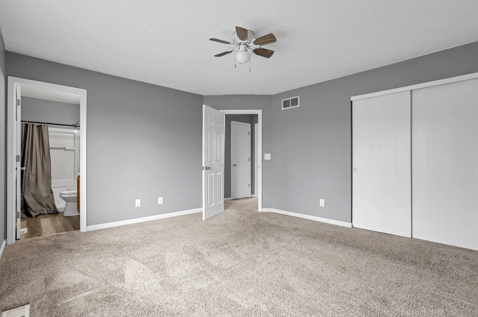 1544 Berkhard Dr, Columbus OH  43223-3385 exterior