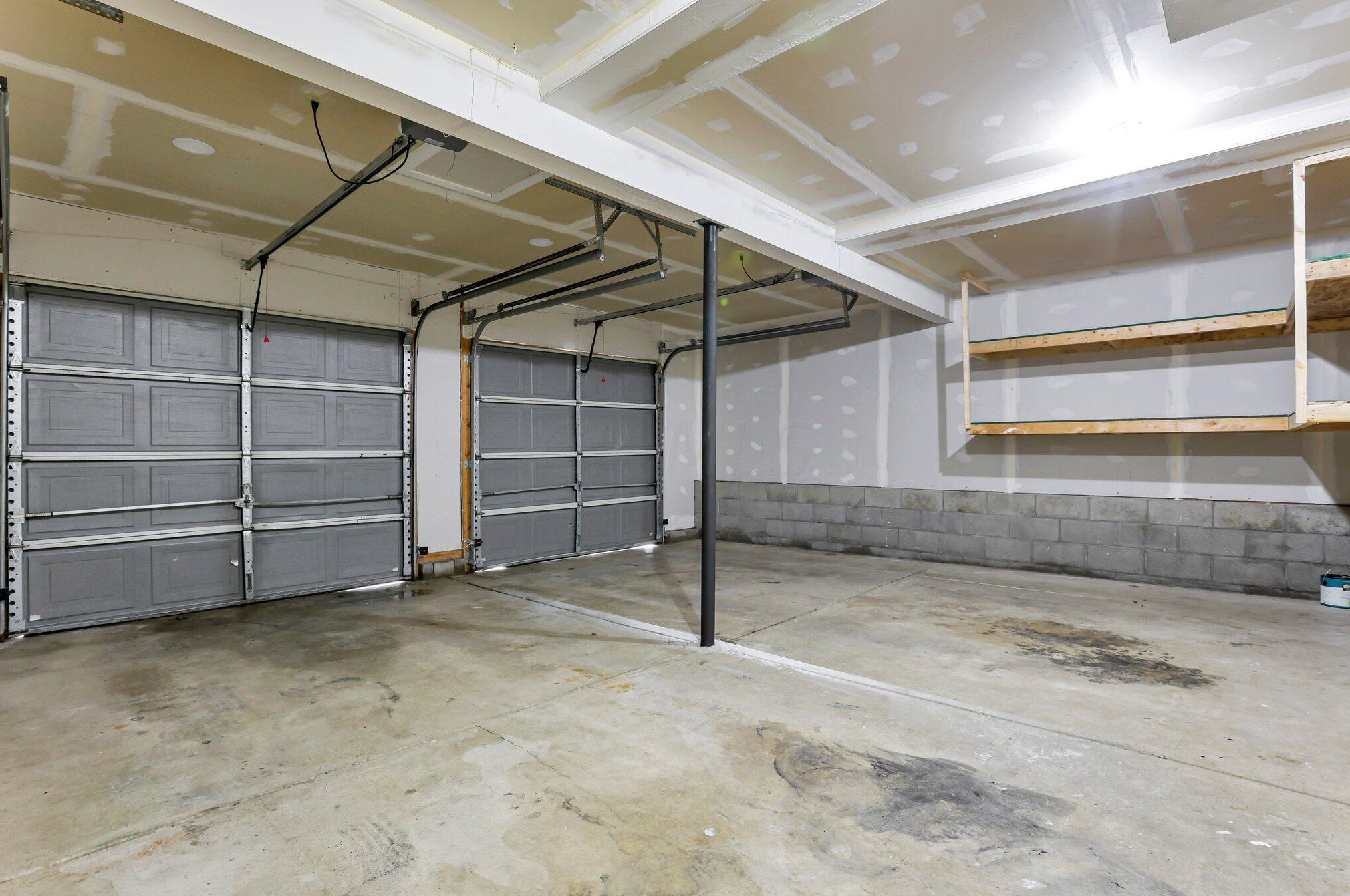 1544 Berkhard Dr, Columbus OH  43223-3385 exterior