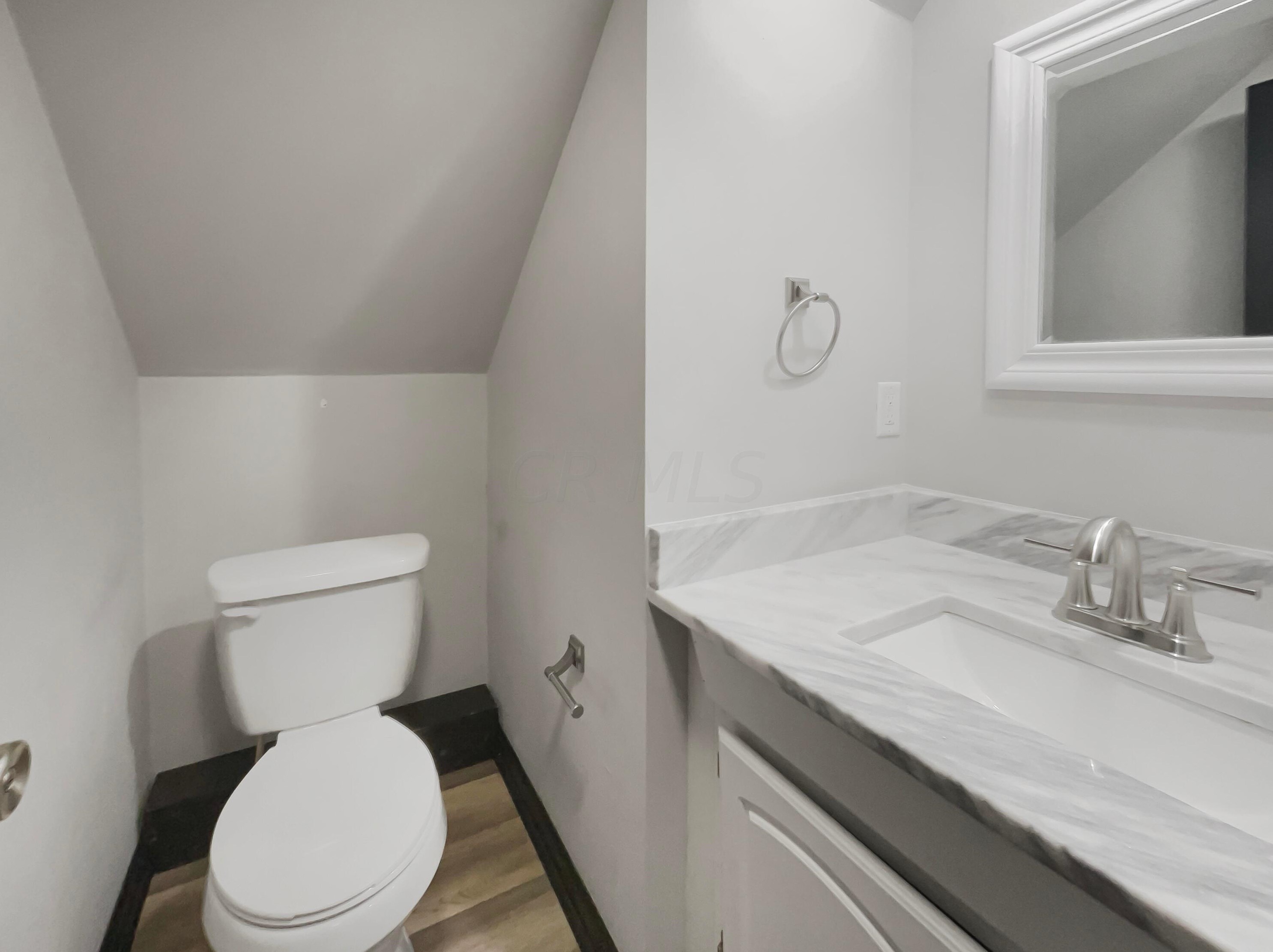 1259 Weldon Ave, Columbus OH  43224-4162 exterior