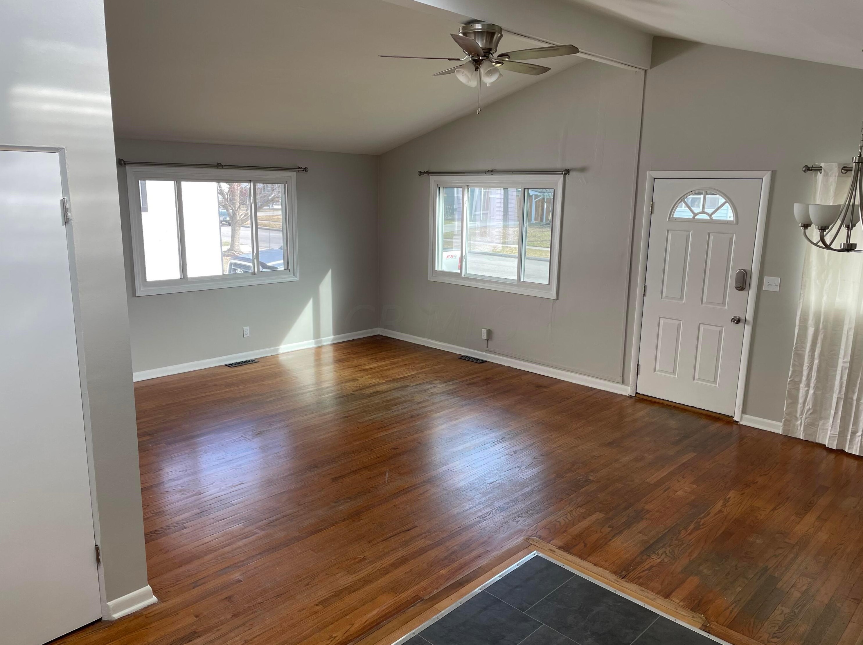 4219 Beechgrove Dr, Darbydale, OH 43123-3315