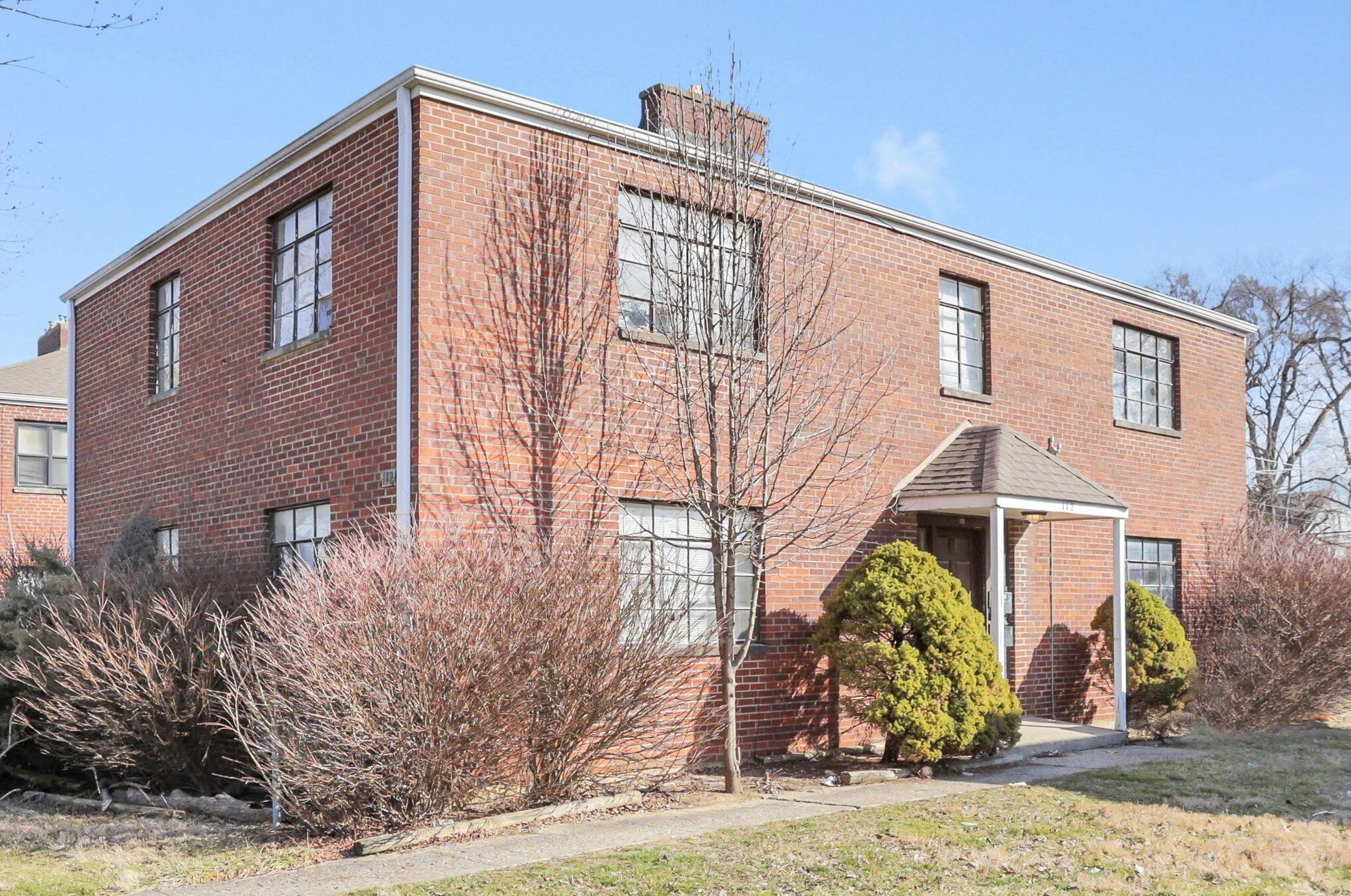 112 Hampton Rd, Columbus OH  43213-1060 exterior