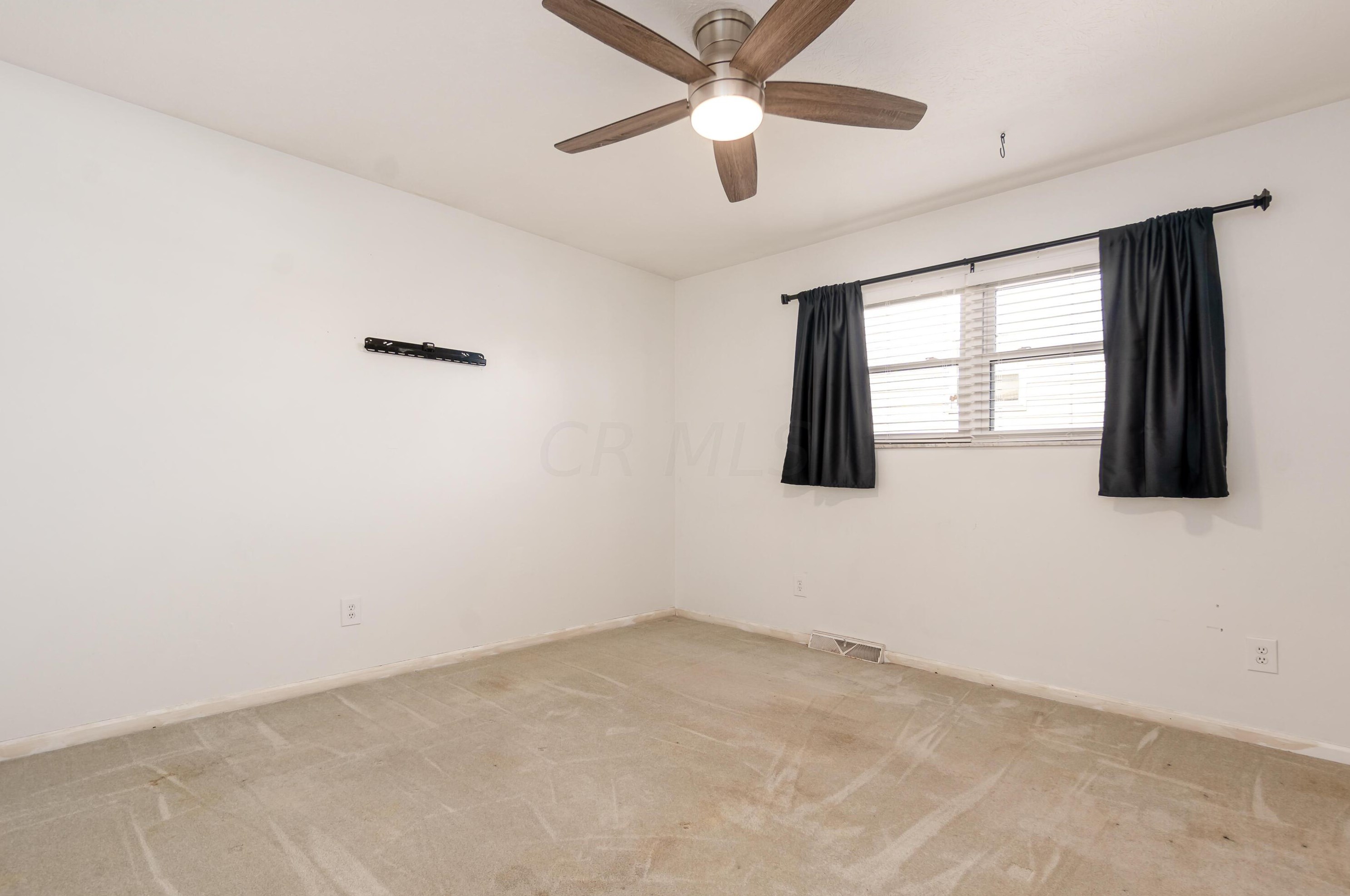 6252 Willowcrest Dr, Columbus OH  43229-2146 exterior