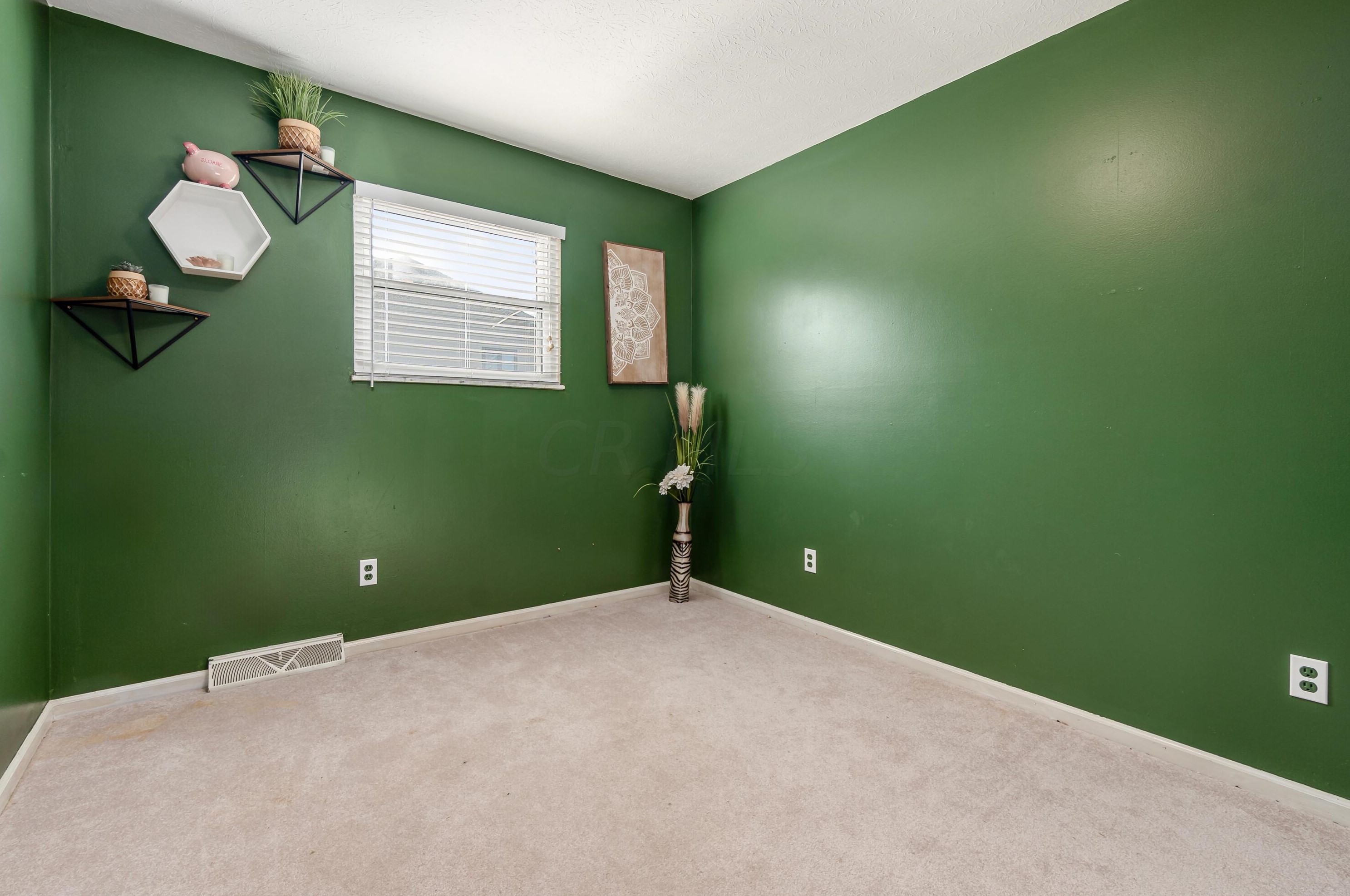 6252 Willowcrest Dr, Columbus OH  43229-2146 exterior